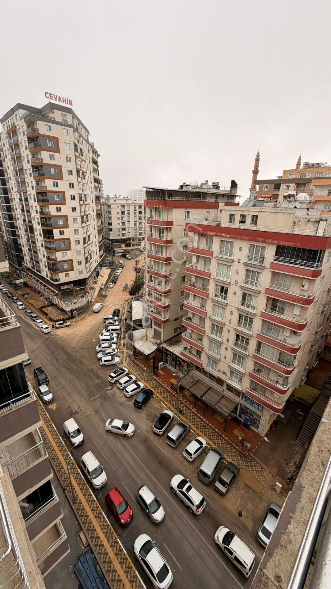 Barak Emlak'tan Ana Cadde Üzeri Satılık 4+1 Daire - Görsel 5