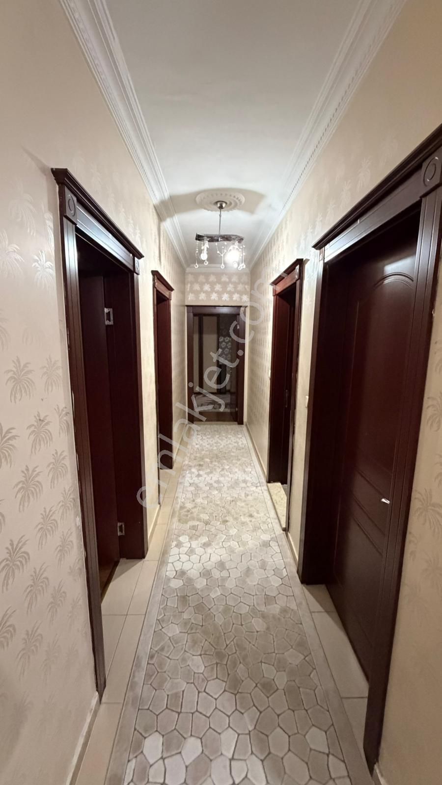 Barak Emlak'tan Ana Cadde Üzeri Satılık 4+1 Daire - Görsel 21