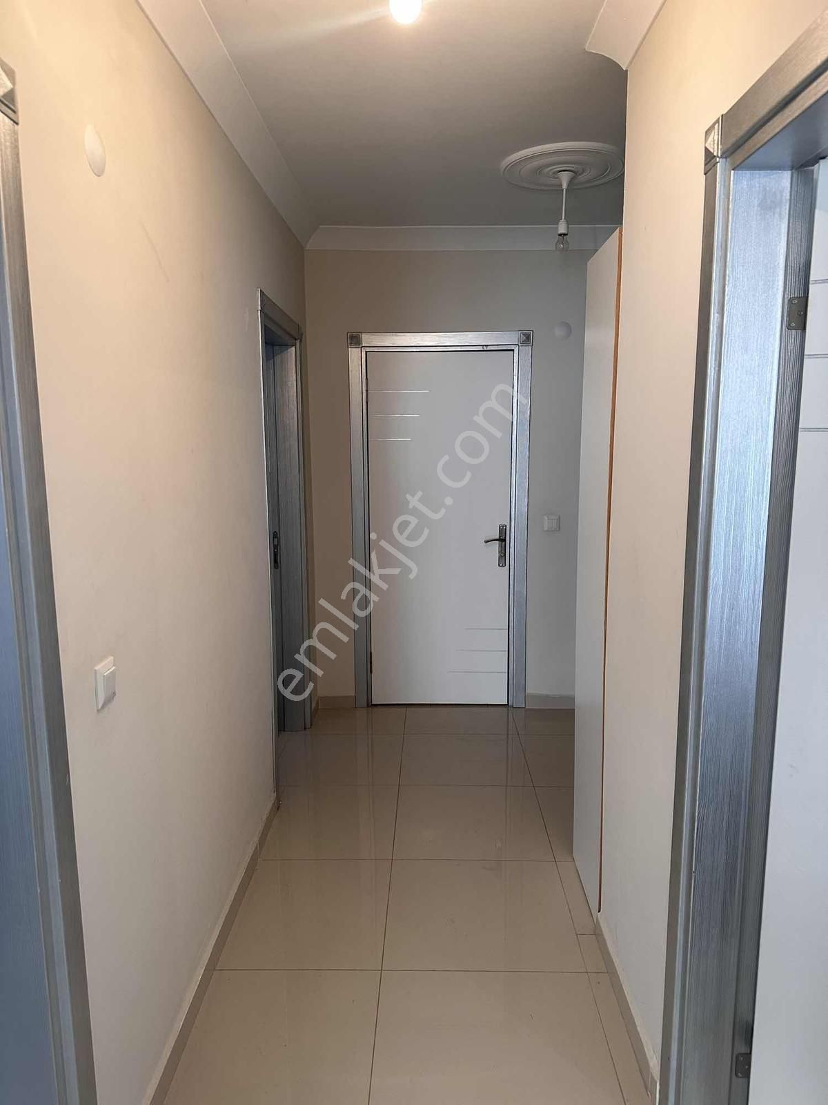 Cadde Üzerinde Deniz Manzaralı Geniş Ferah Kaliteli 2+1 Daire - Görsel 20
