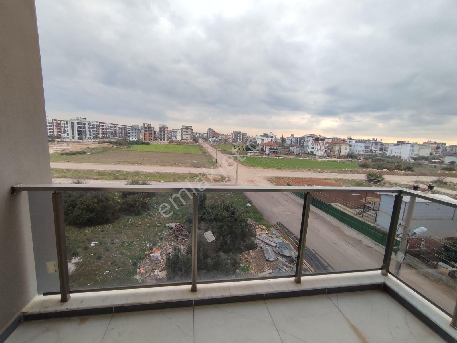 Yeniköy'de Atatürk Caddesi Yakını Ara Kat Kiralık 1+1 Daire - Görsel 2