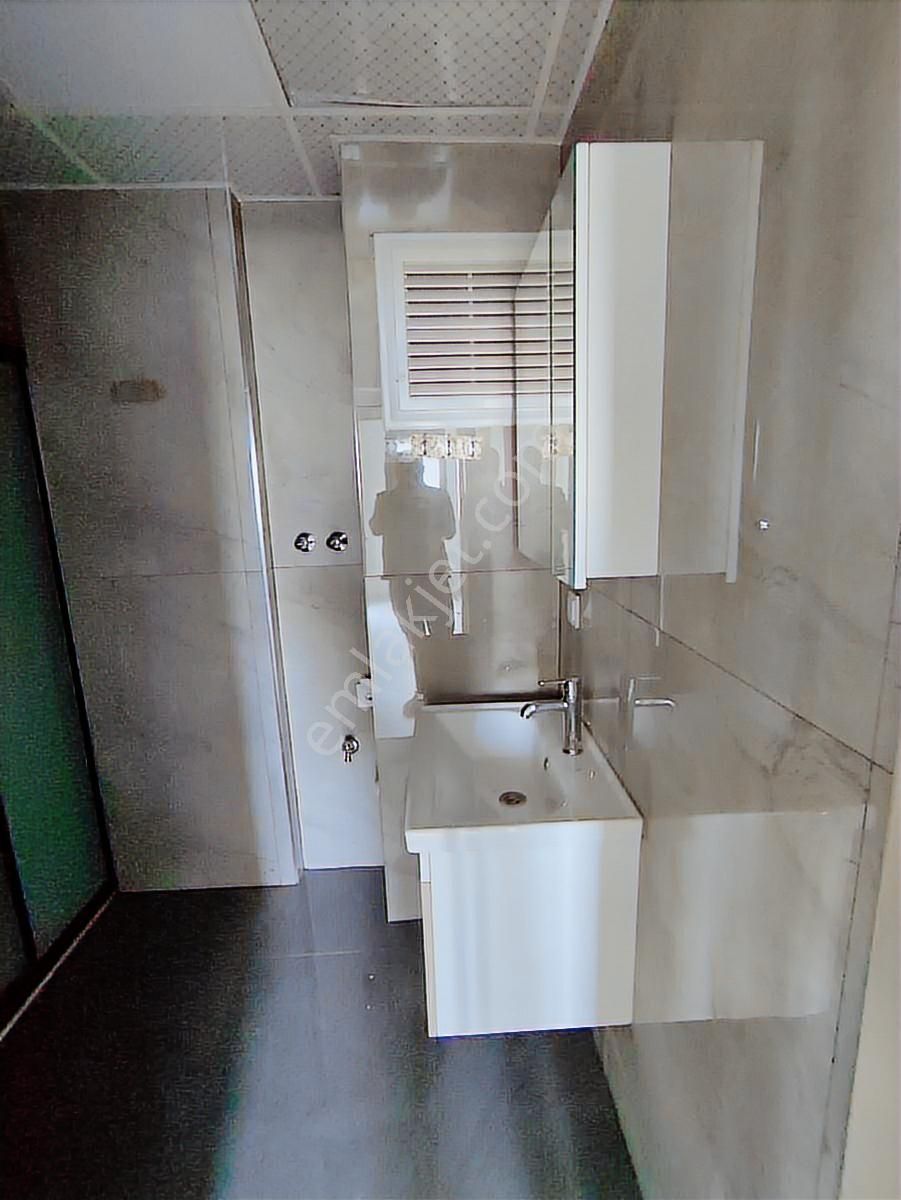 Yeniköy'de Atatürk Caddesi Yakını Ara Kat Kiralık 1+1 Daire - Görsel 5