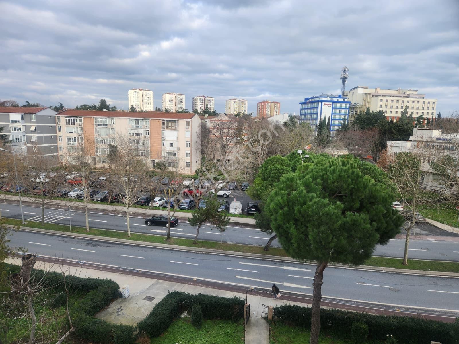 Ataköy 4.kısım To Blokta Bakımlı Üst Kat 2+1 Satılık - Görsel 33