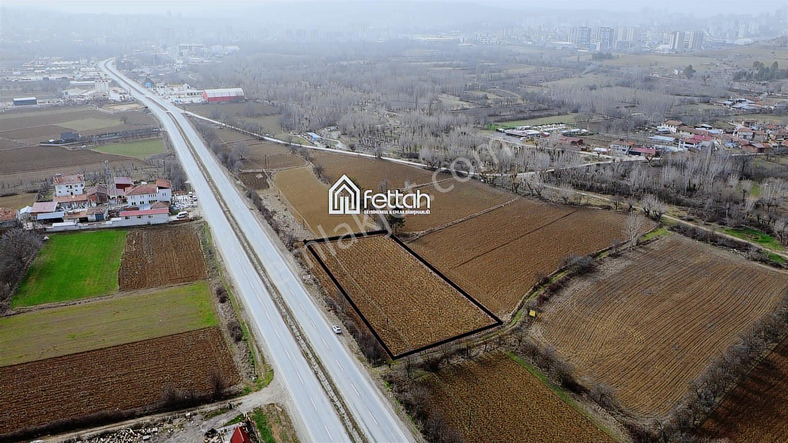 Hacıbey Kavşağına 2 Km Mesafede Kiralık Arazi
