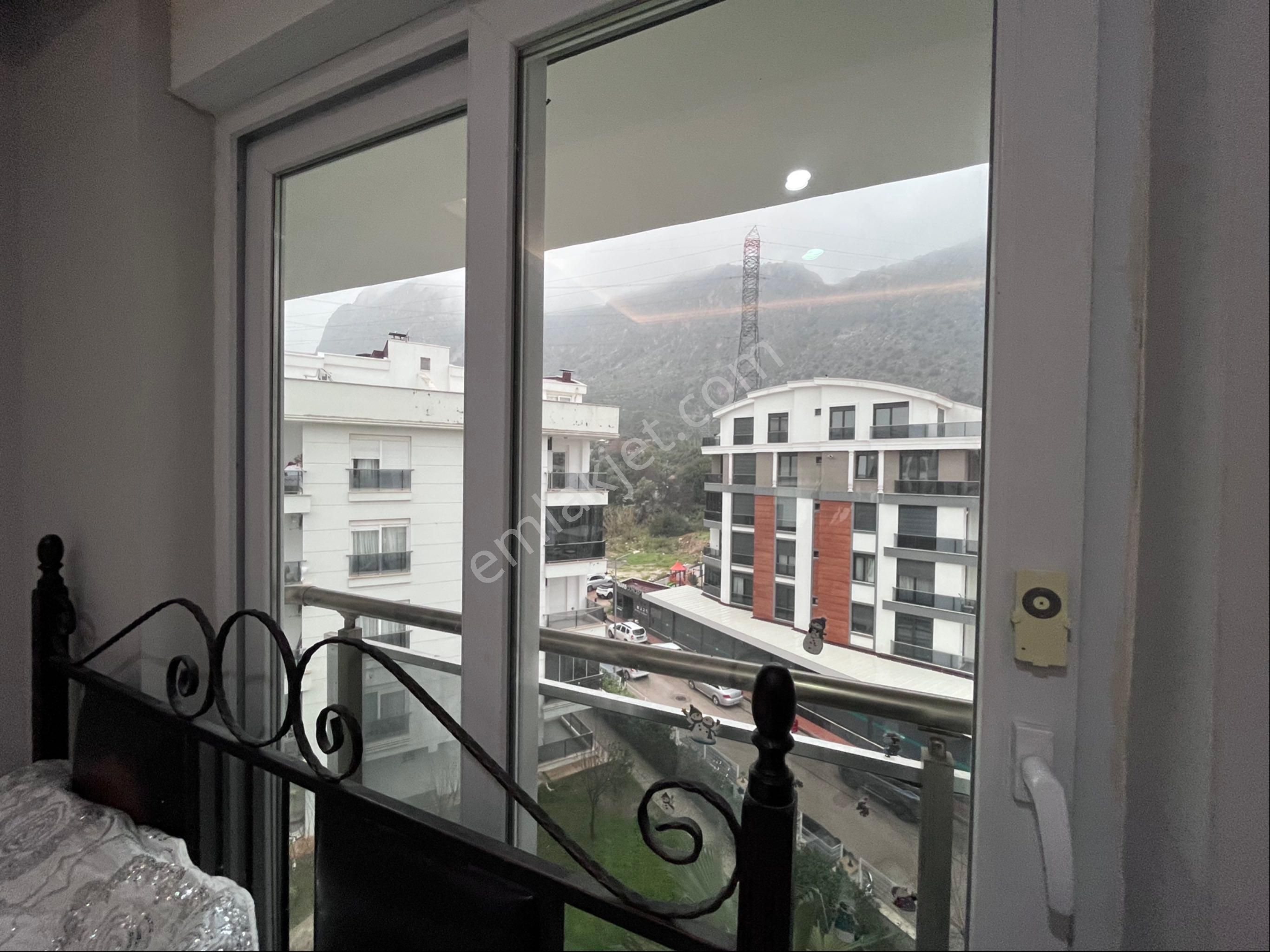 Hurma’da Lüks Eşyalı Geniş 2+1 Daire - Görsel 15