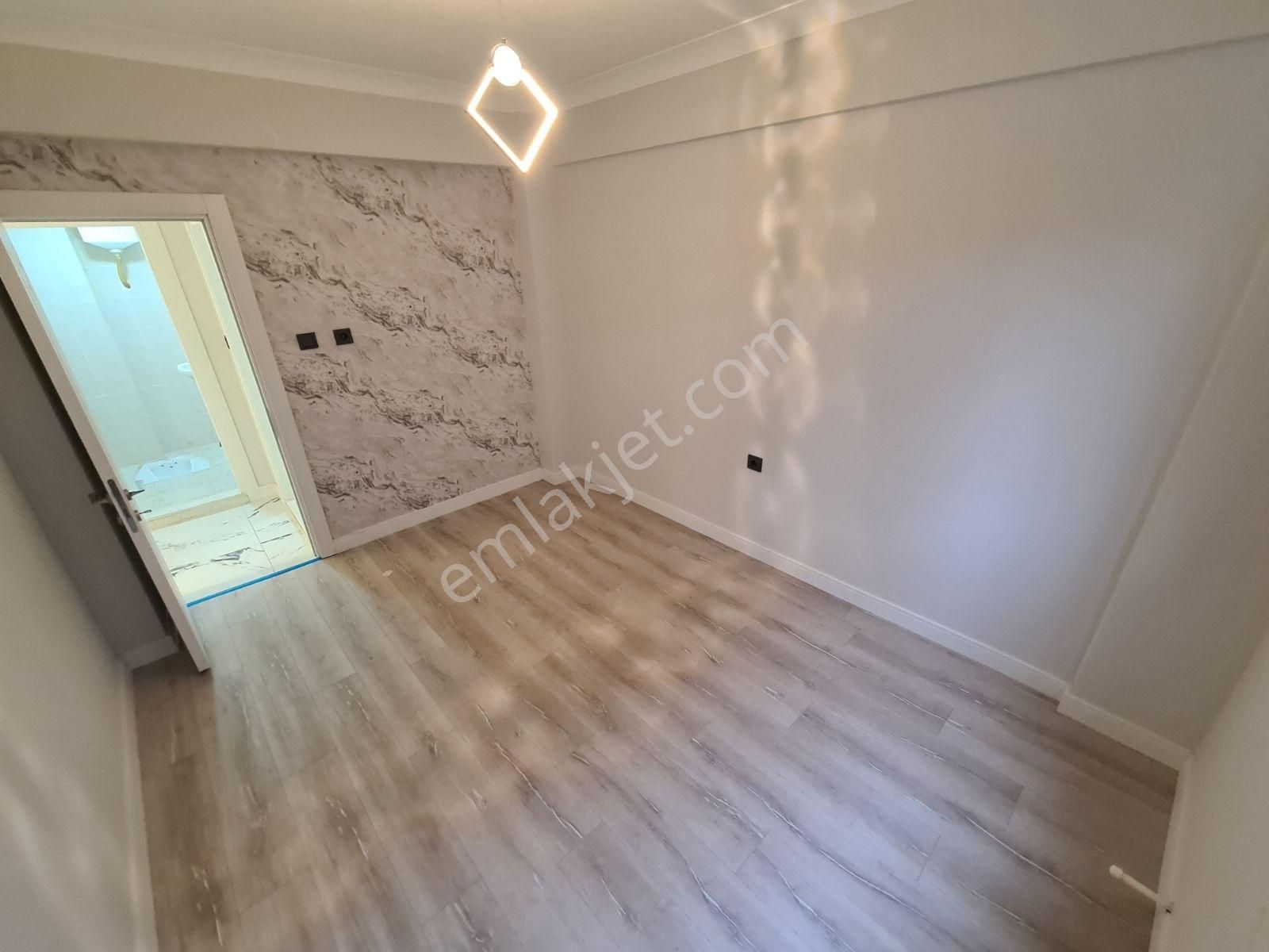 Altınkum'da Şık Tasarımlı Ara Kat Ön Cephe Ferah 2+1 Daire - Görsel 33