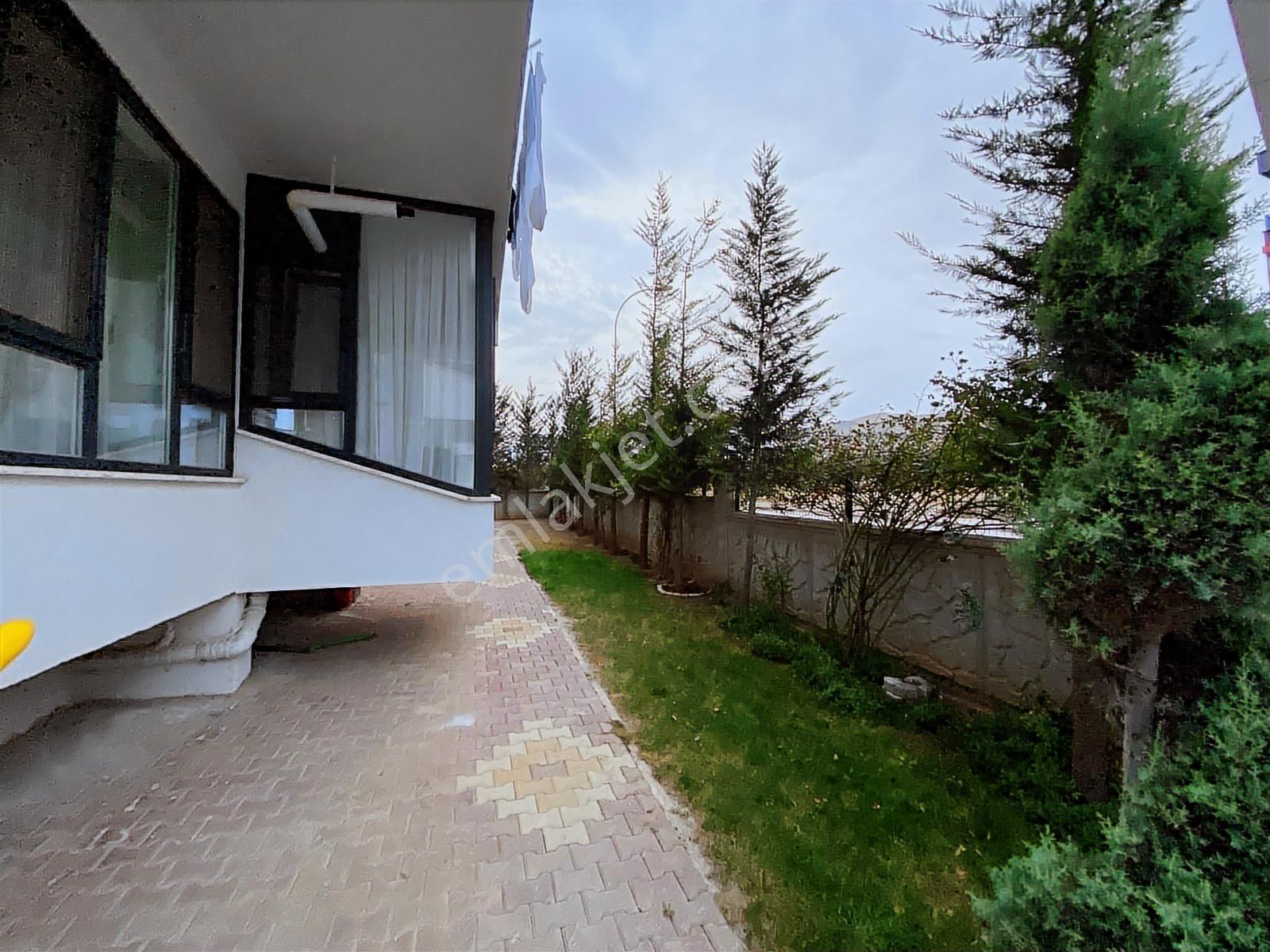 Ahmet Yesevi Cad. Yakını 3+1 Site İçi 5 Yıllık Bakıımlı Daire - Görsel 15