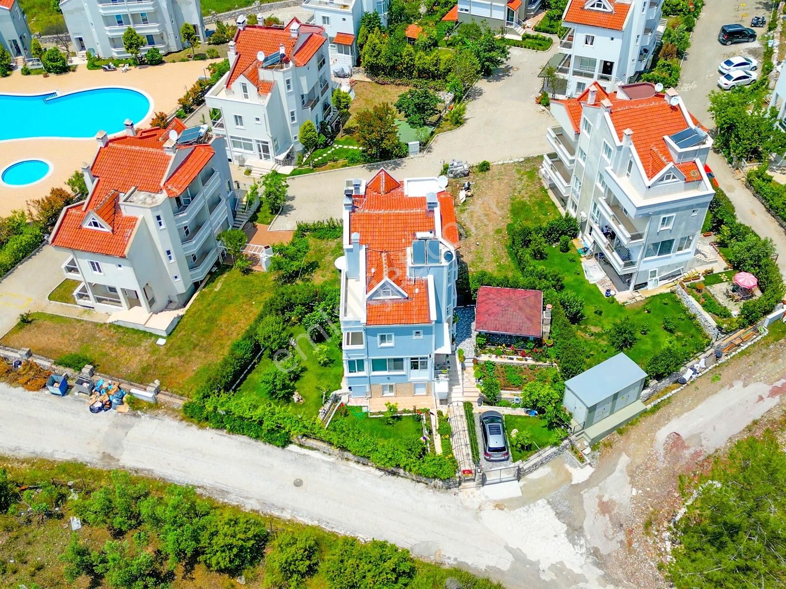 Ata'dan Havuzlu Site 4+1 Forleks Bitişik Nizam Full Eşyalı Villa - Görsel 14