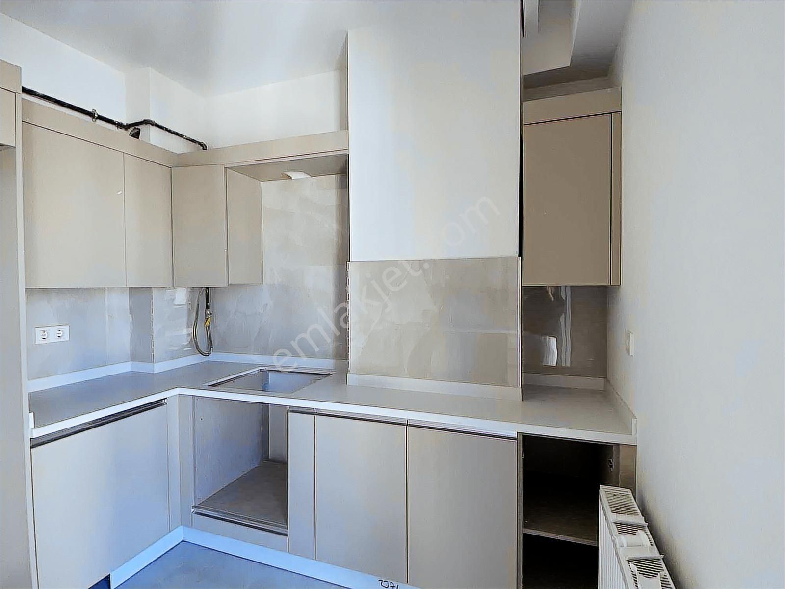 Turyap'tan Erenköy'de Marmaray'a 5dk Mesafede Balkonlu Sıfır 2+1 - Görsel 3