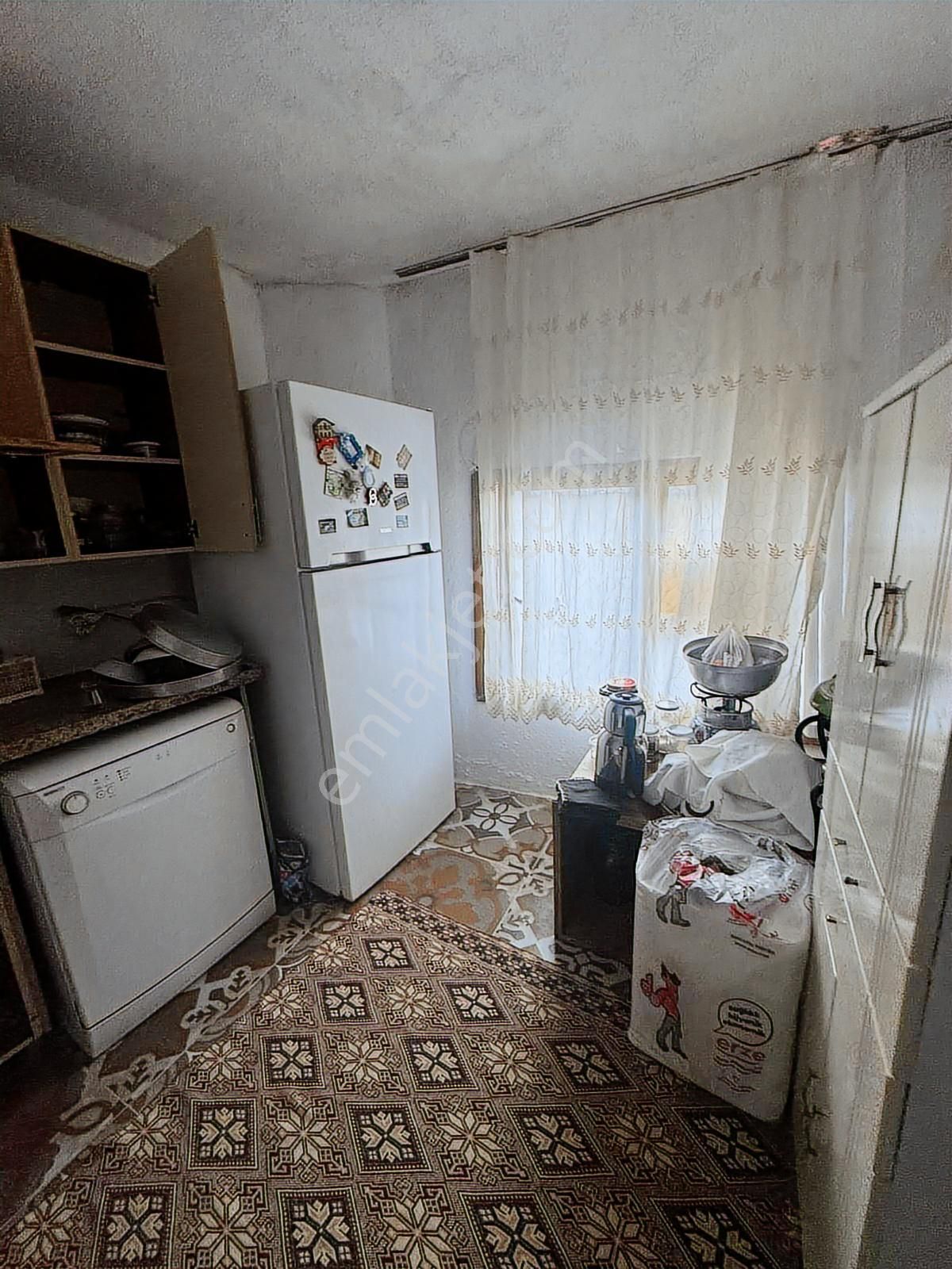 Yukarı Kızılcada Avlulu 4 Odalı Avlulu Kargir Ev! - Görsel 3