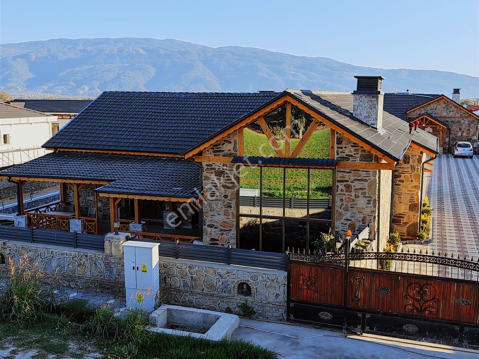 Şentürk Gayrimenkul | Havuzlu & Lüks İşçilikli | Taş Ev | - Görsel 12