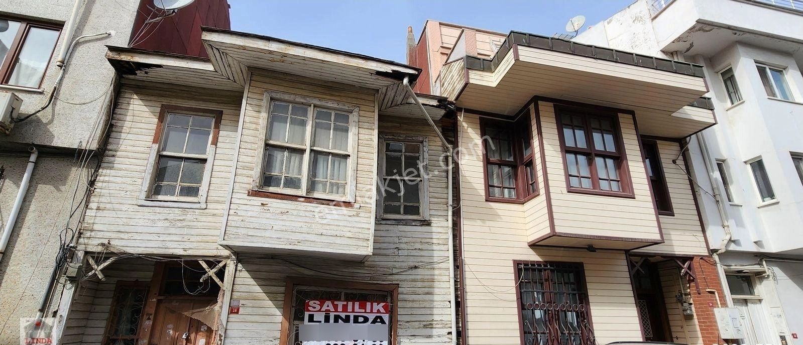 Yeşilköy'de 2. Derece Müstakil Ahşap Köşk