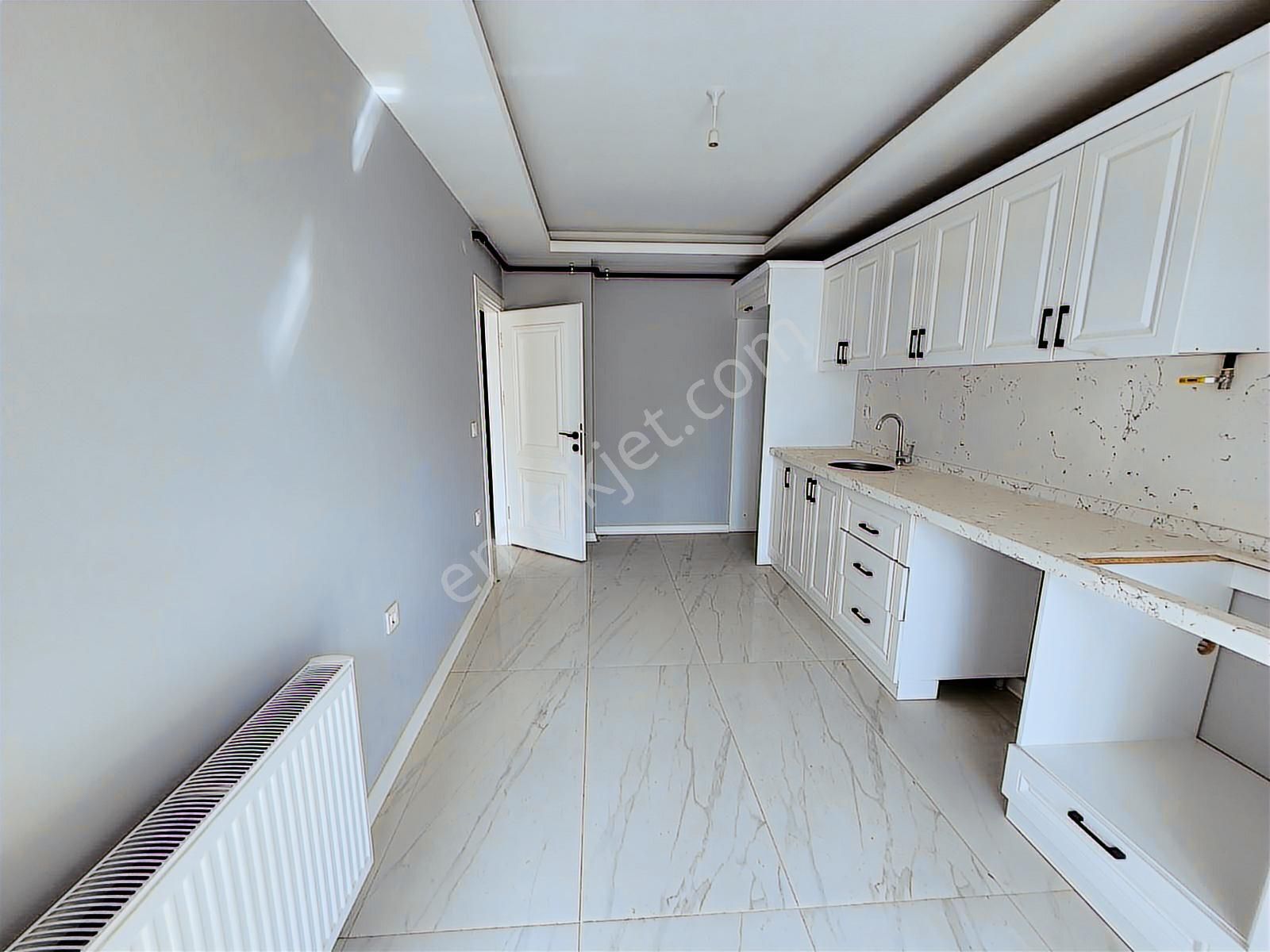 Caddeye Cephe 3 Katlı Butik Bina Ebeveyn Banyolu Satılık Daire - Görsel 27