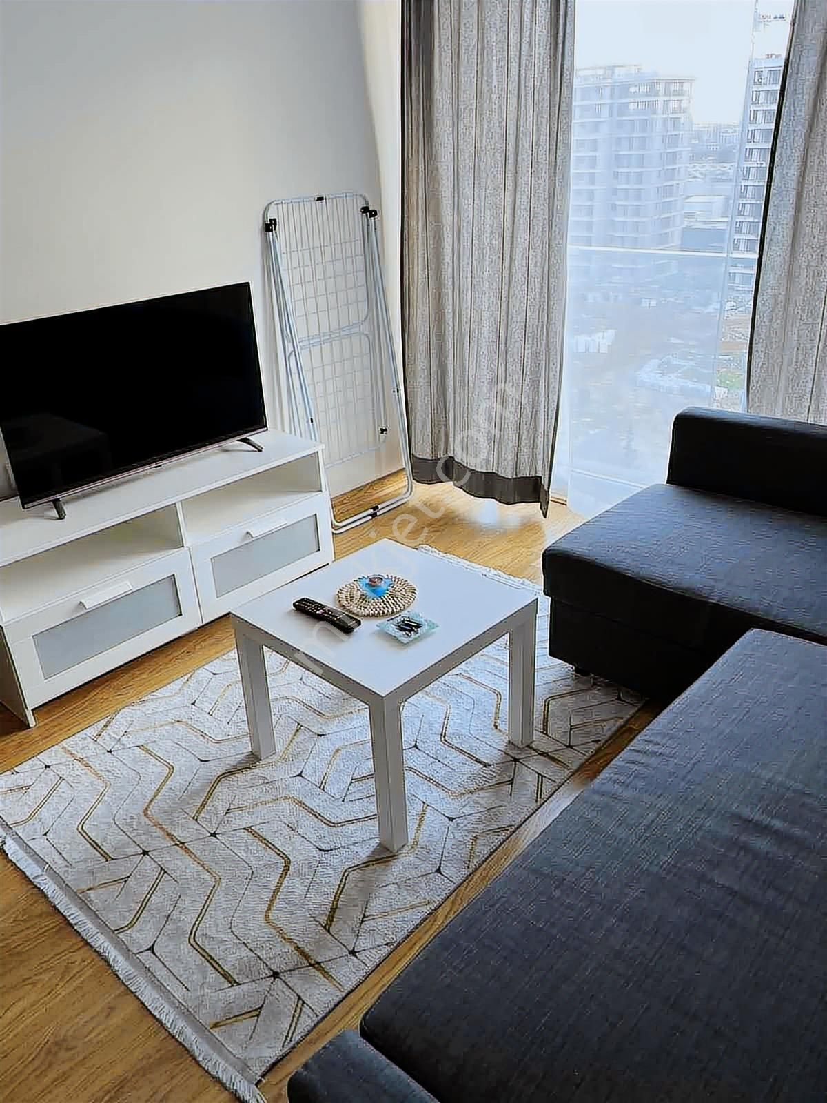 Ekpa 1207 De Güvenlikli Havuzlu Sitede Eşyalı Kiralık 1+1 Daire - Görsel 24