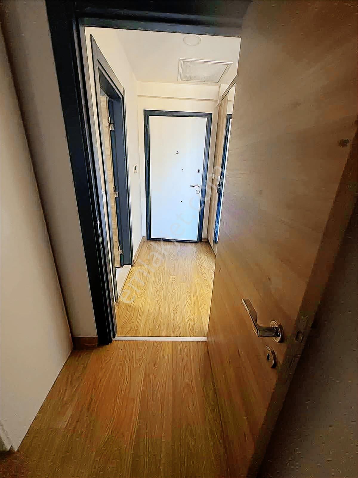 Ekpa 1207 De Güvenlikli Havuzlu Sitede Eşyalı Kiralık 1+1 Daire - Görsel 16