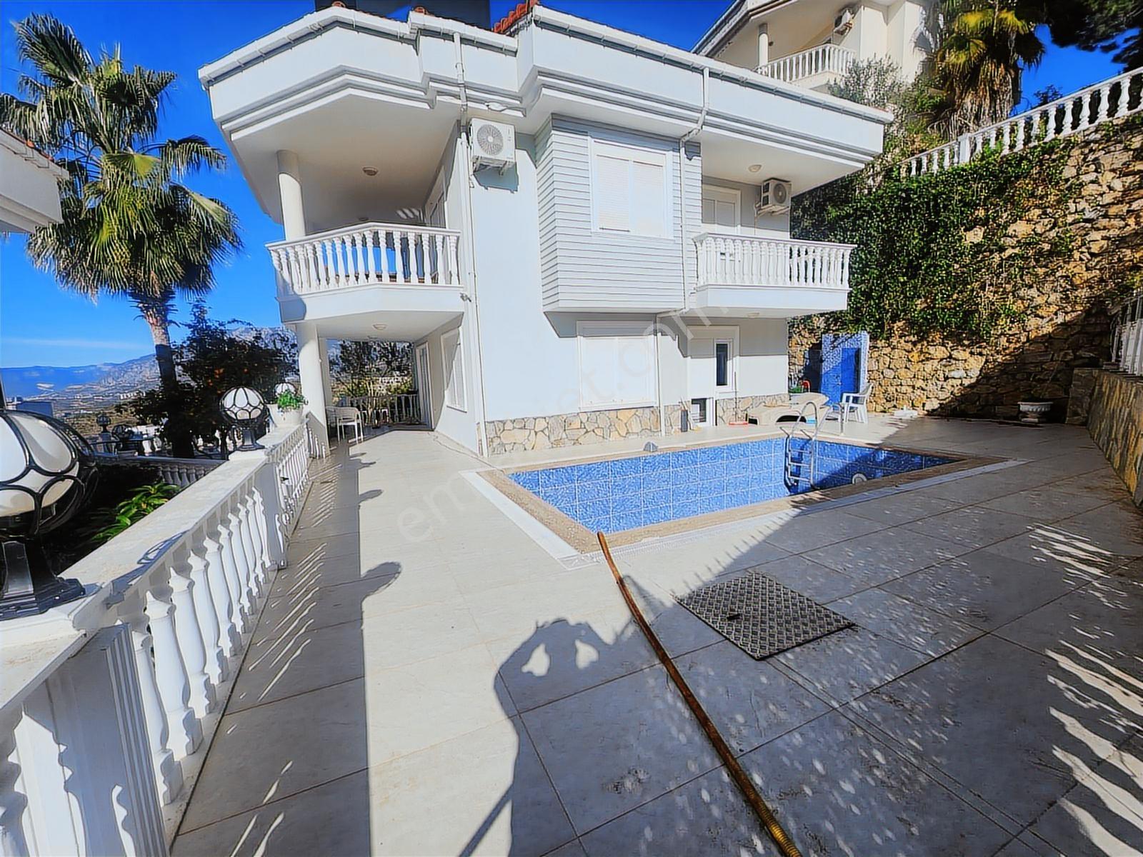 Alanya-kargicak Mah-bulunan Muhteşem Manzaralı 4 + 1 Villa