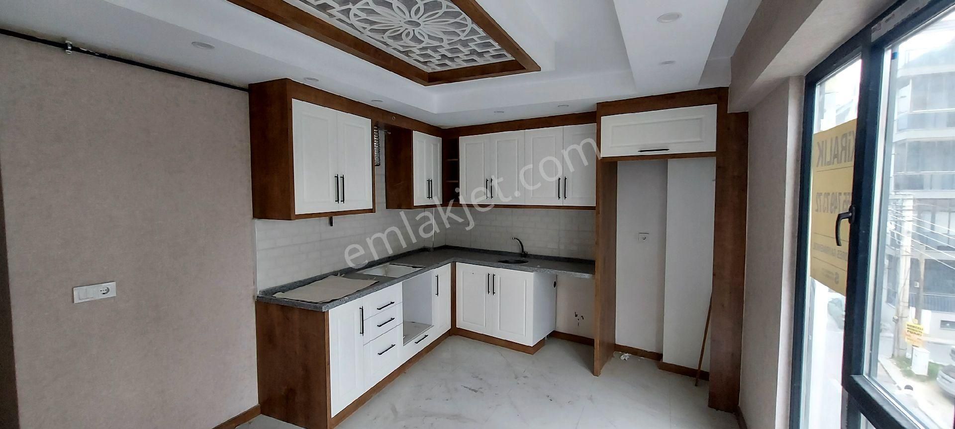 Degirmenönünde Çaybasinda Sıfır Asansörlü 3+1 Arakat Asansörlü Yerden Isıtmalı