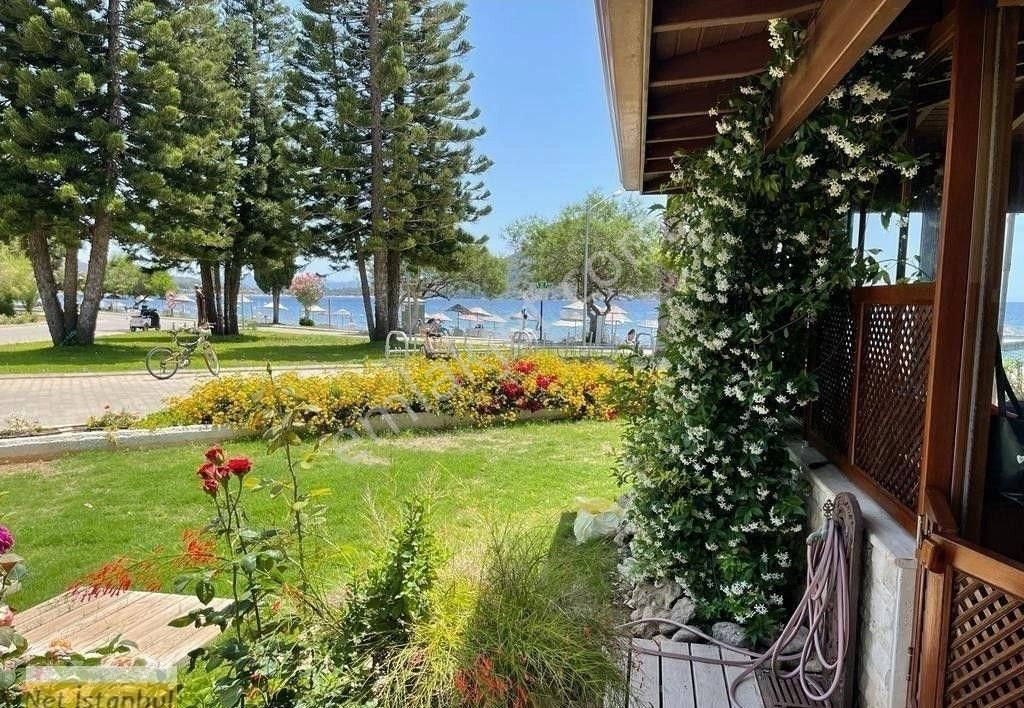 Datça Akturda Denize Sıfır, En Ön Cephe 3+1 Satılık Bahçeli - Görsel 16