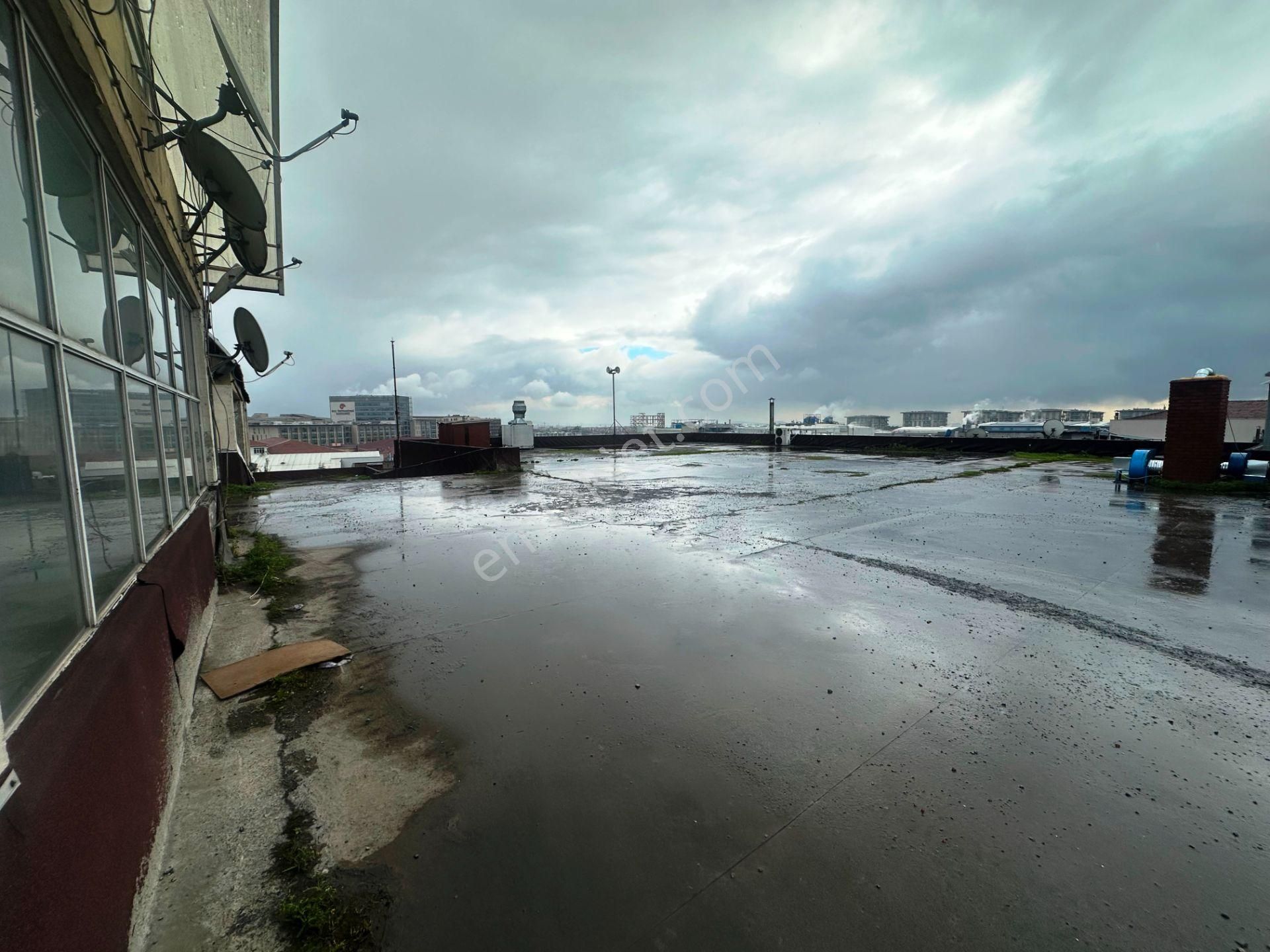 Odin Topkapı Center 160+25m2 Düz Giriş Yanyana Kiralık 2 Dükkan