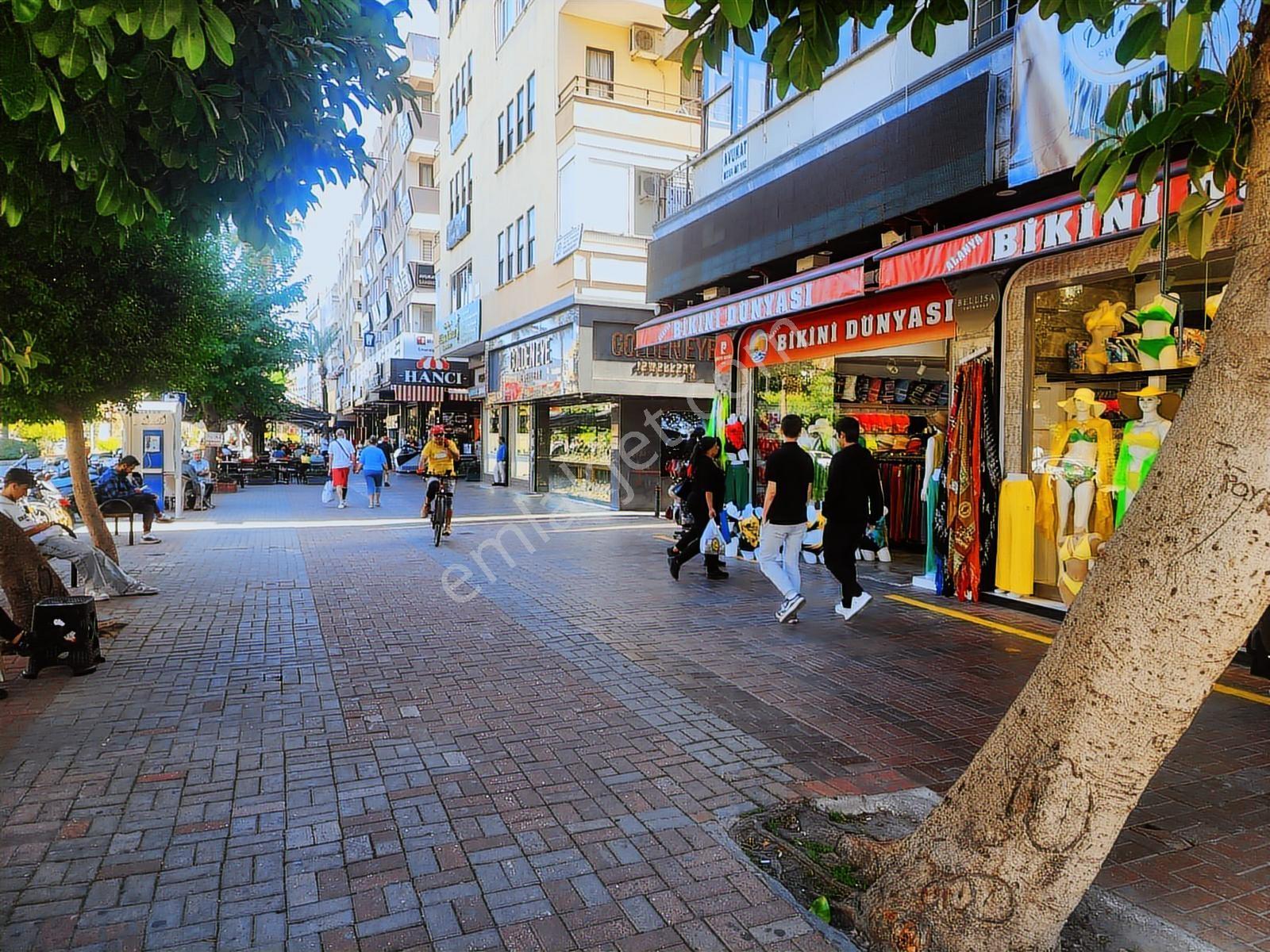 Alanya Nin Kalbinde Kiralık Kupon Dükkan - Görsel 4
