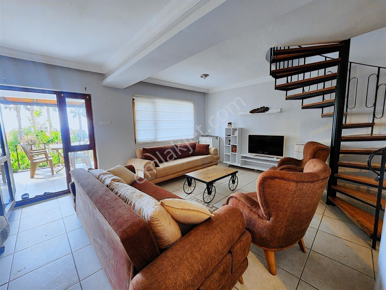 Alanya Demırtaş Mah Denize 700 Metre Müstakil Villa - Görsel 2