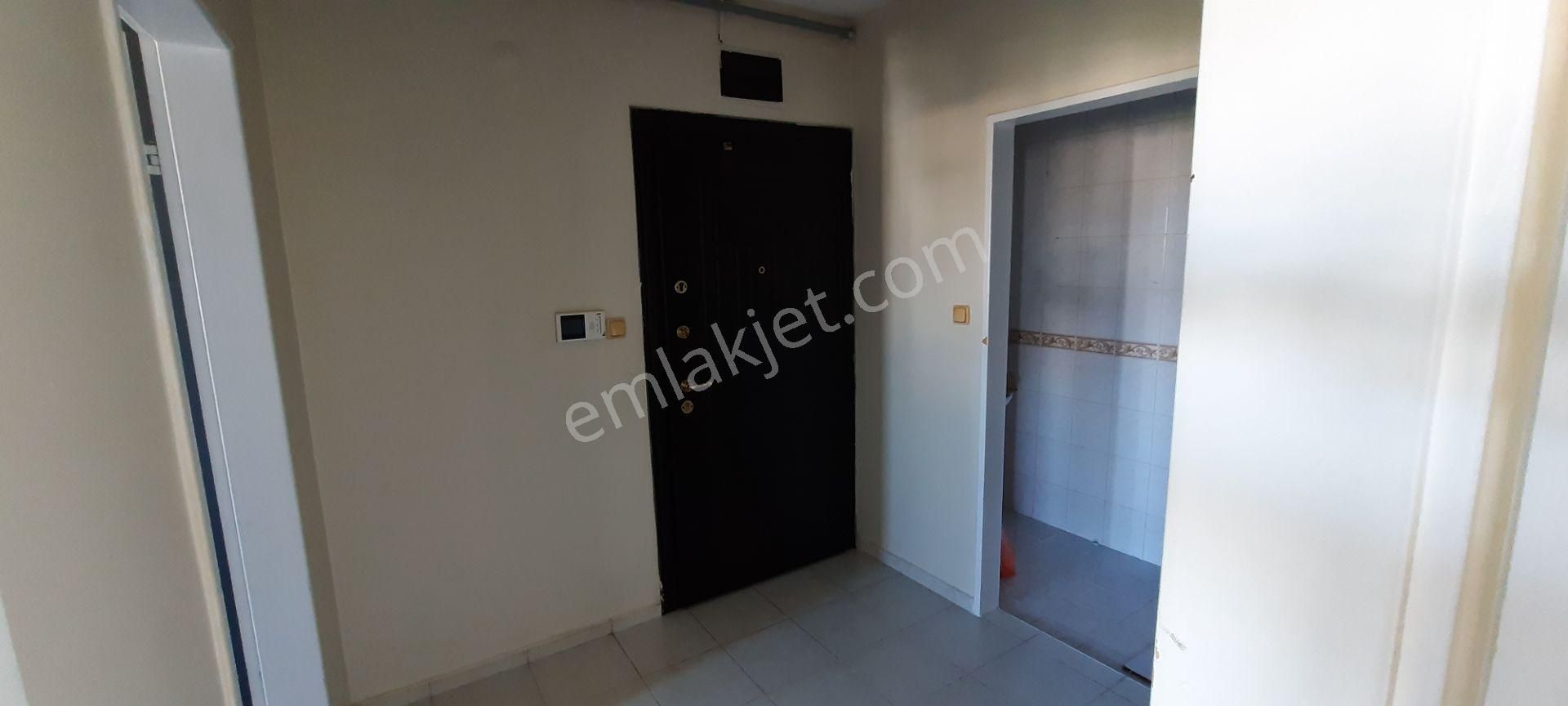 Manolya Sitesi'nde 5.kat Çift Wc'li Bakımlı Boş 90m2 Satılık 2+1 - Görsel 15