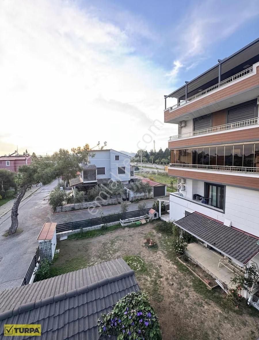 Seferihisar Ürkmez De Denize 200 Mt Site İçinde Eşyalı Triplex - Görsel 15