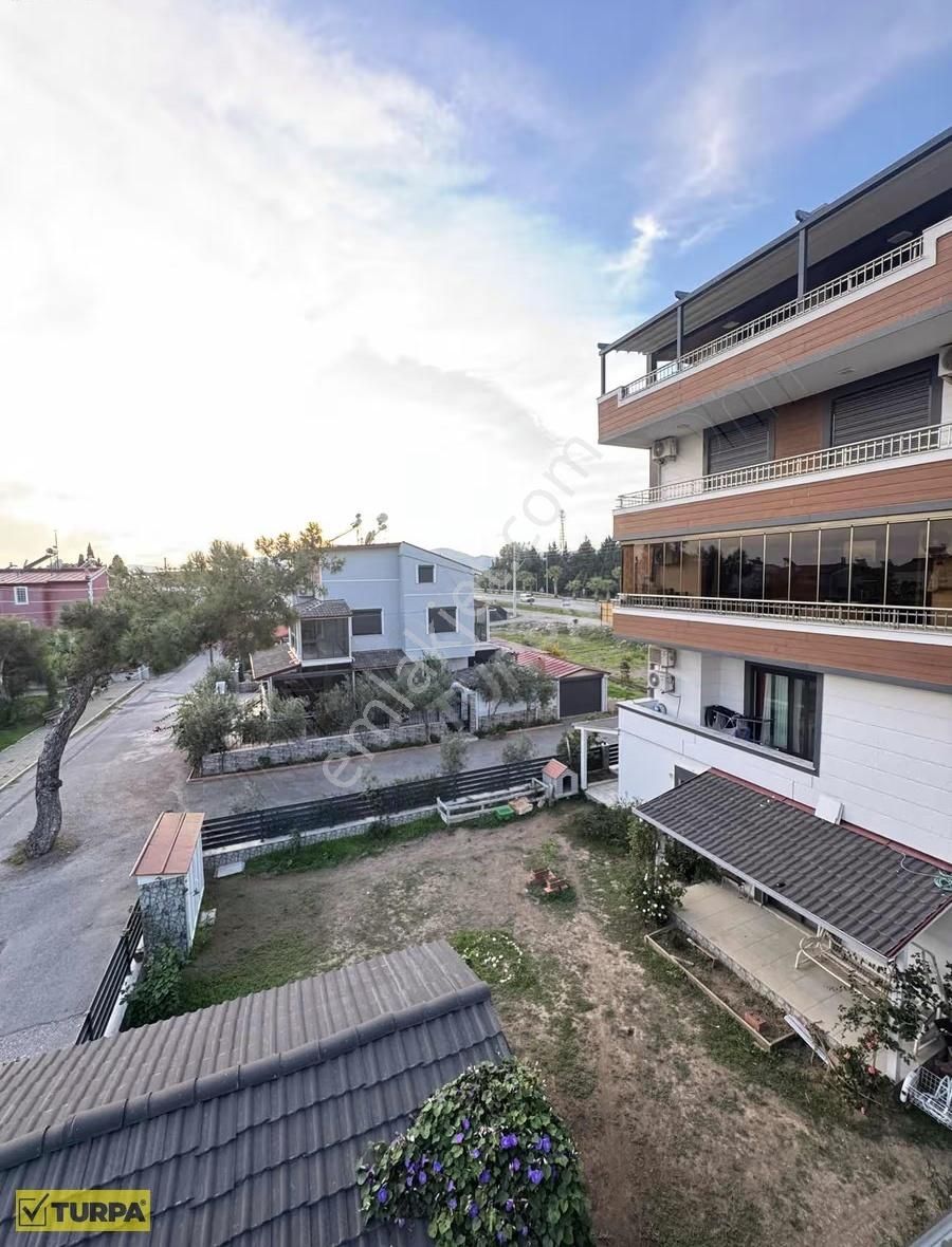 Seferihisar Ürkmez De Denize 200 Mt Site İçinde Eşyalı Triplex - Görsel 13