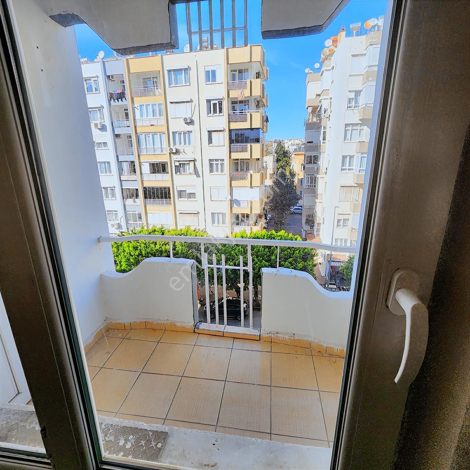 Antalya Dokuma Da Caddeüstü Asansörlü Otoparklı Kiralık 3+1daire - Görsel 2