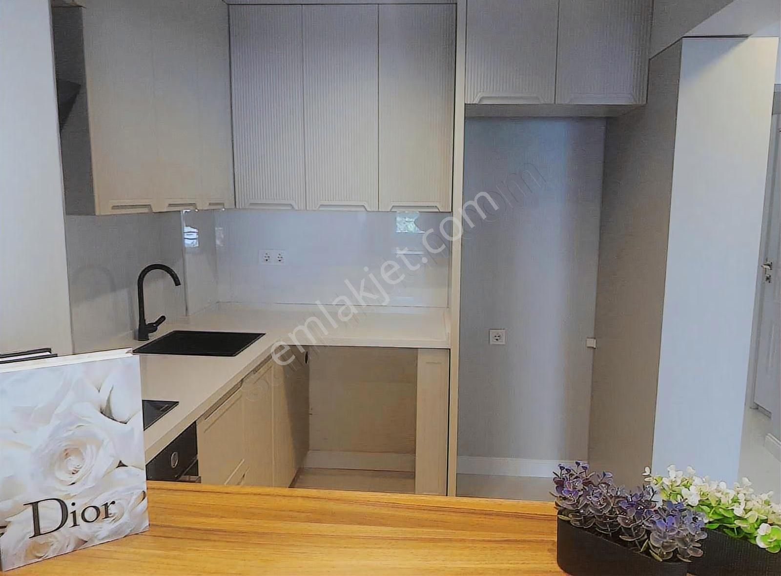 Bostanlı Merkezde Sahile Çok Yakın - Görsel 22