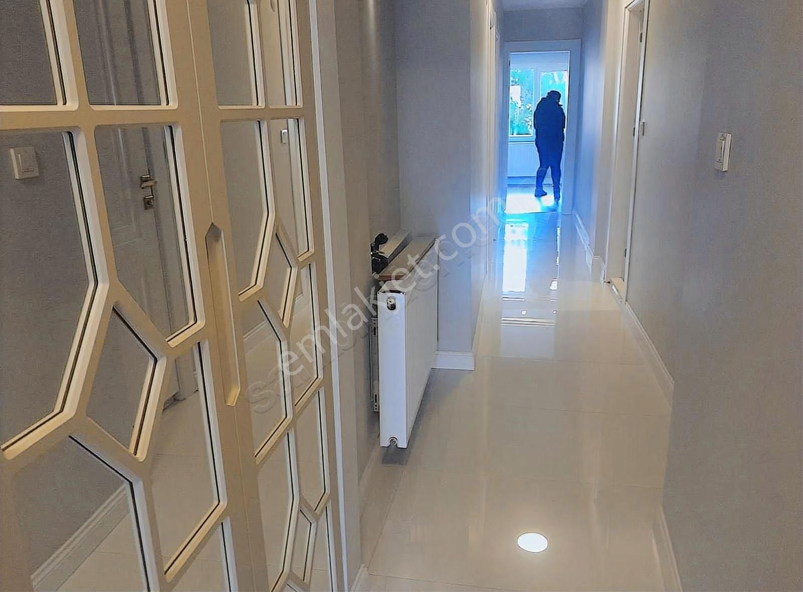 Bostanlı Merkezde Sahile Çok Yakın - Görsel 12