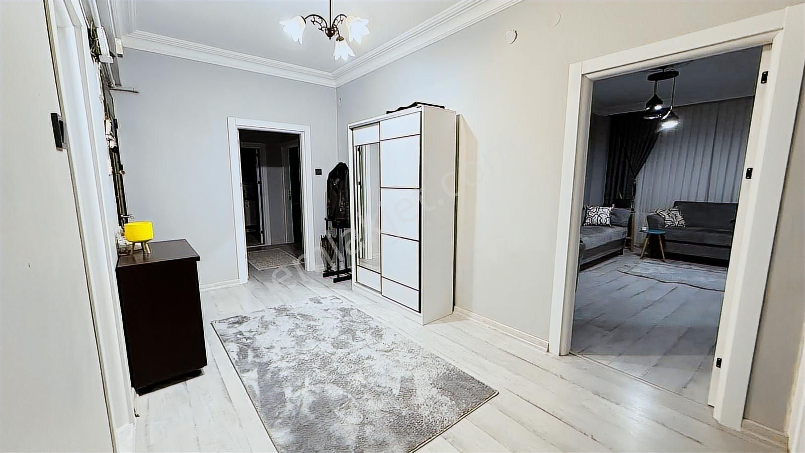 Sahile Yakın 3+1 150 M² Full Yapılı Asansörlü Ve Caddeye Cephe - Görsel 8