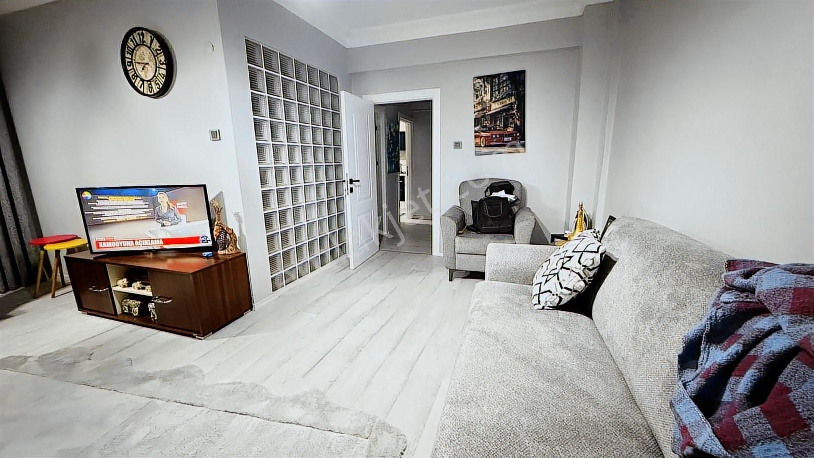 Sahile Yakın 3+1 150 M² Full Yapılı Asansörlü Ve Caddeye Cephe