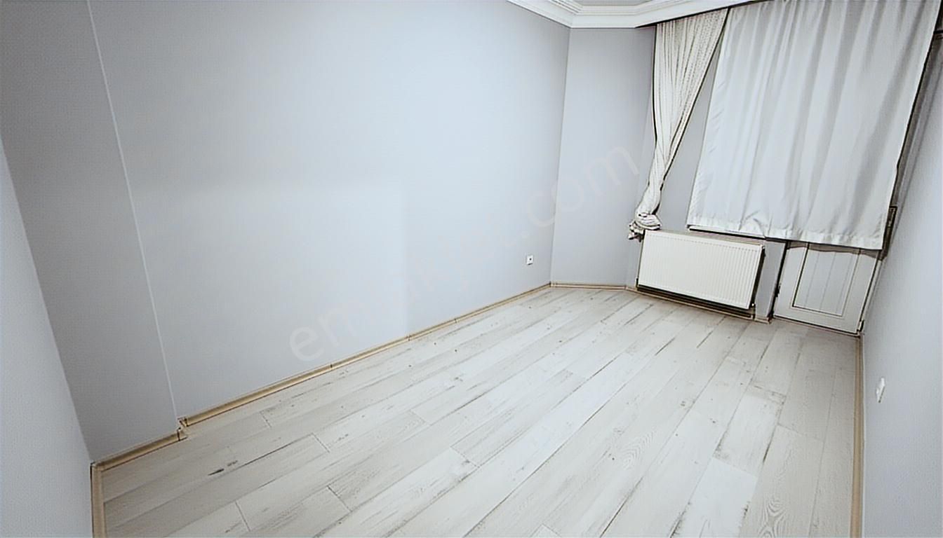 Sahile Yakın 3+1 150 M² Full Yapılı Asansörlü Ve Caddeye Cephe - Görsel 3
