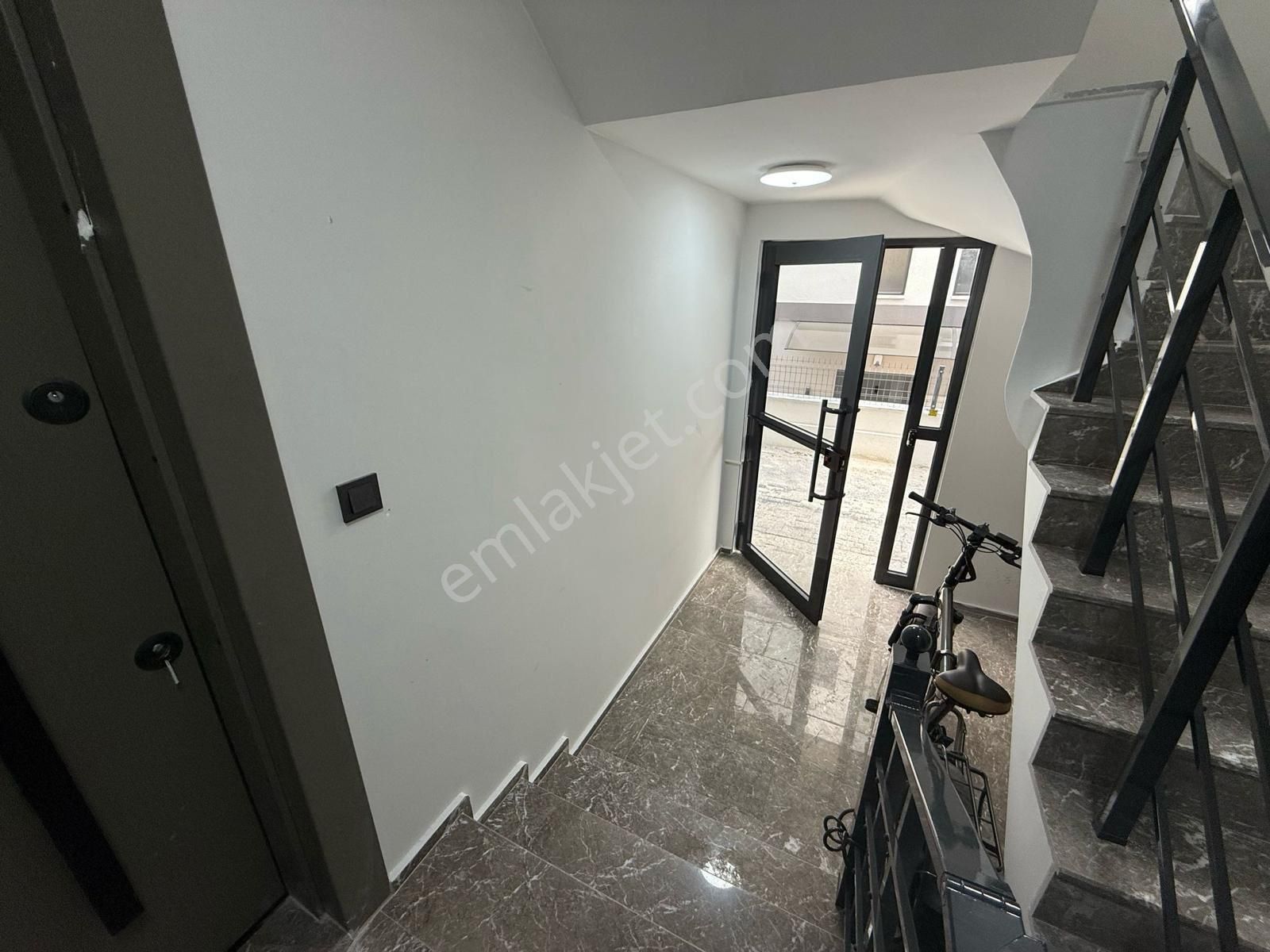Didim Merkezde Yaraşır İnşaattan Satılık 2+1 Daire - Görsel 3