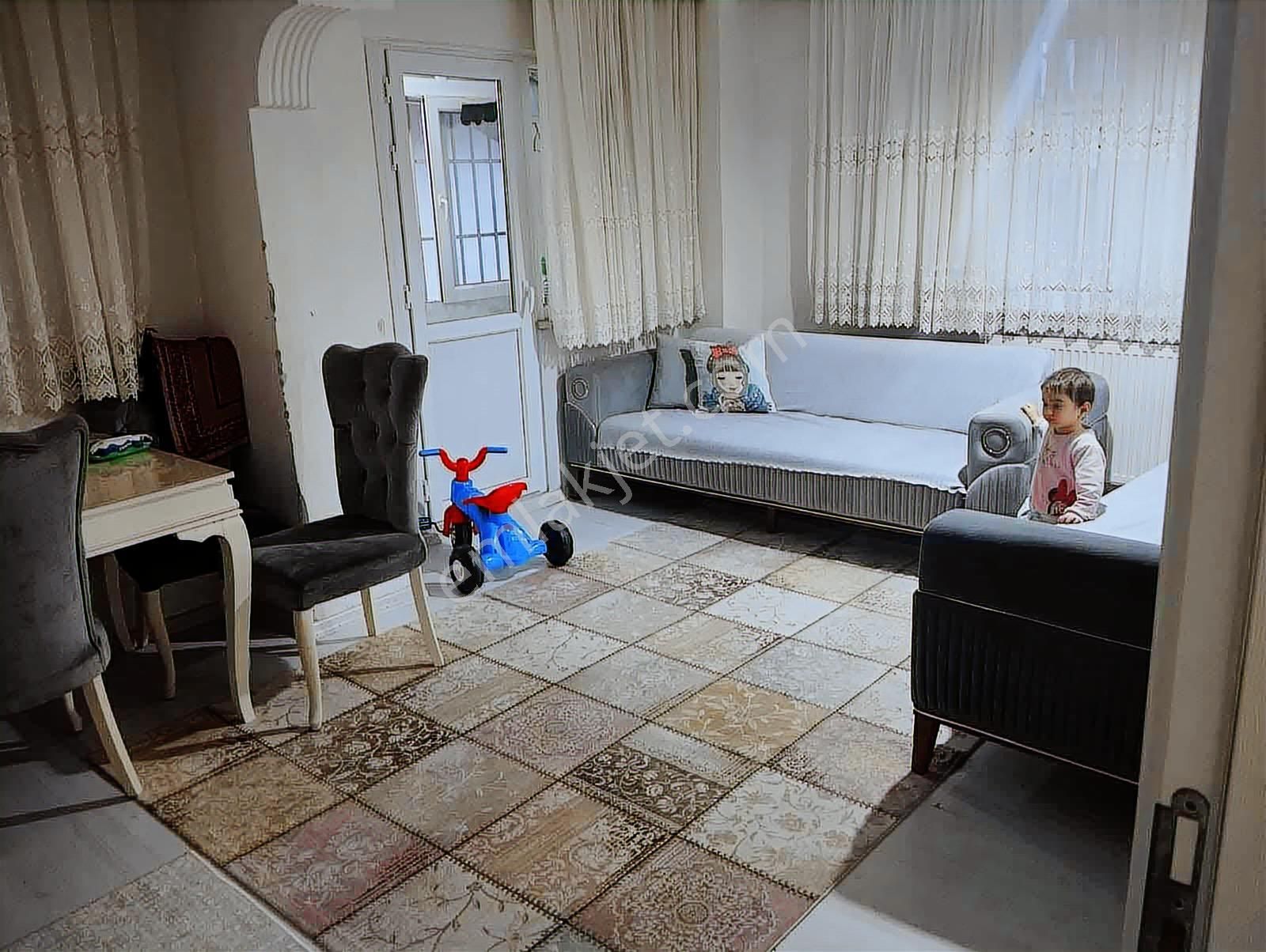 Zeytinburnu Telsiz Yüksek Giriş Satılık 2+1 Boş Teslim - Görsel 2