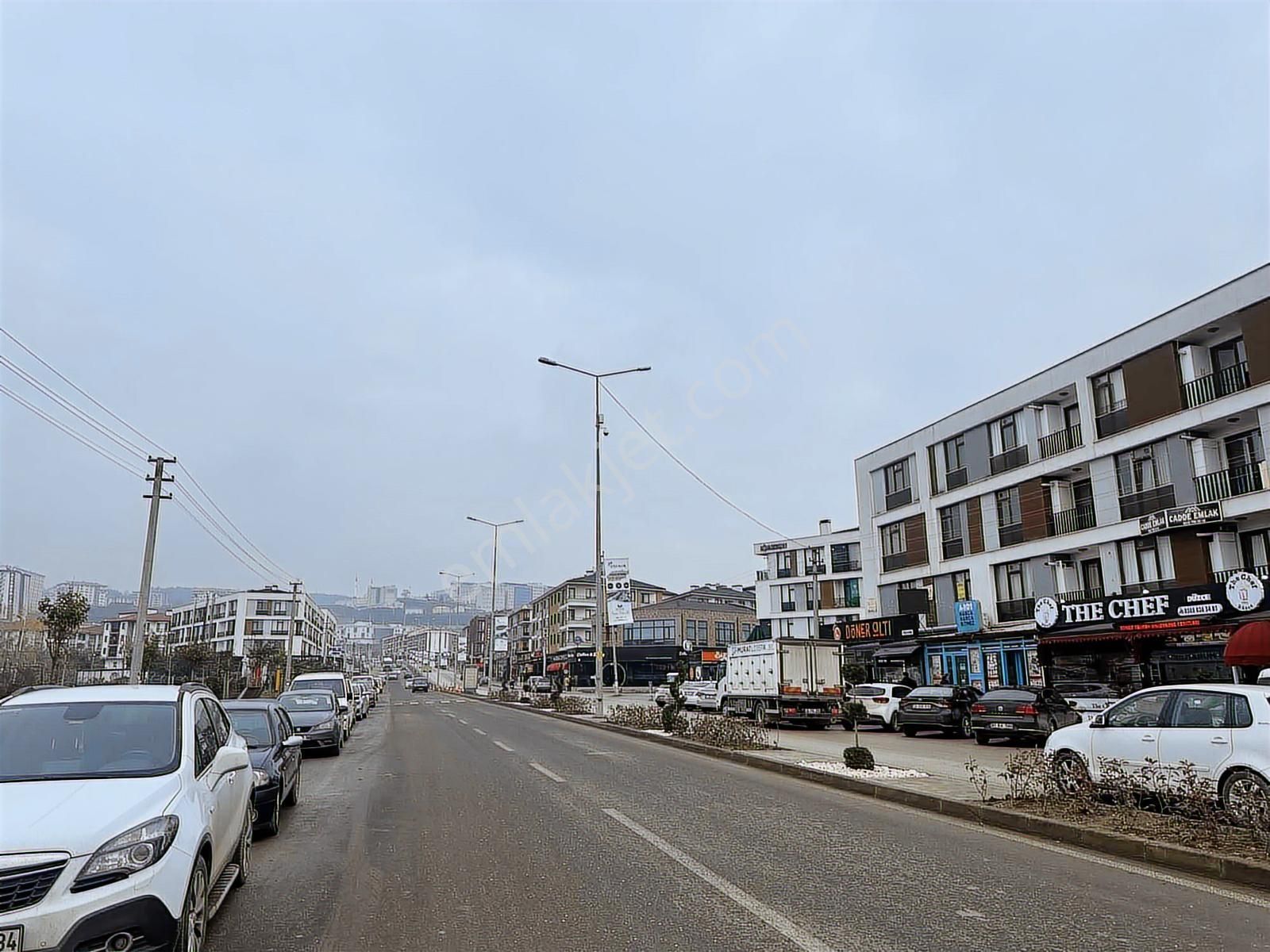 Son Fiyat Algün Ünivercity Sitesinde Cadde Cepheli Daire - Görsel 12