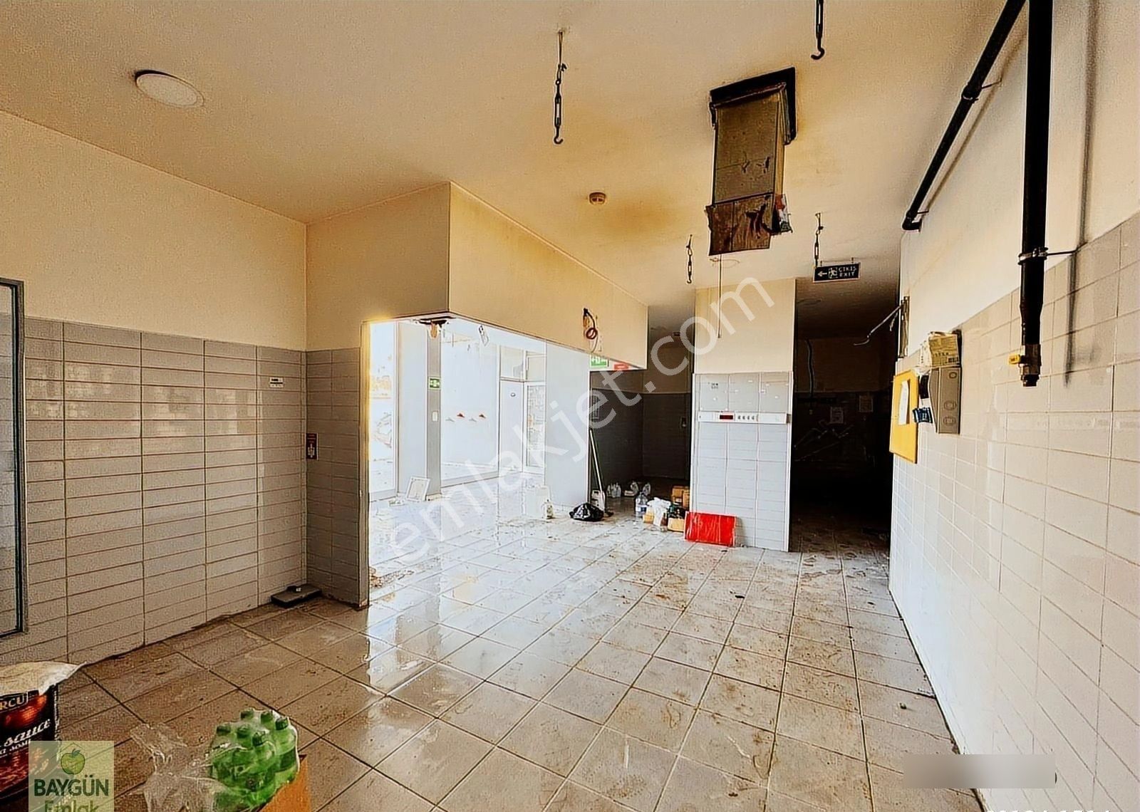 Karabağlar Ali Fuat Mah.erdal Yaklav Cad. Üstünde Kiralık Dükkan - Görsel 8
