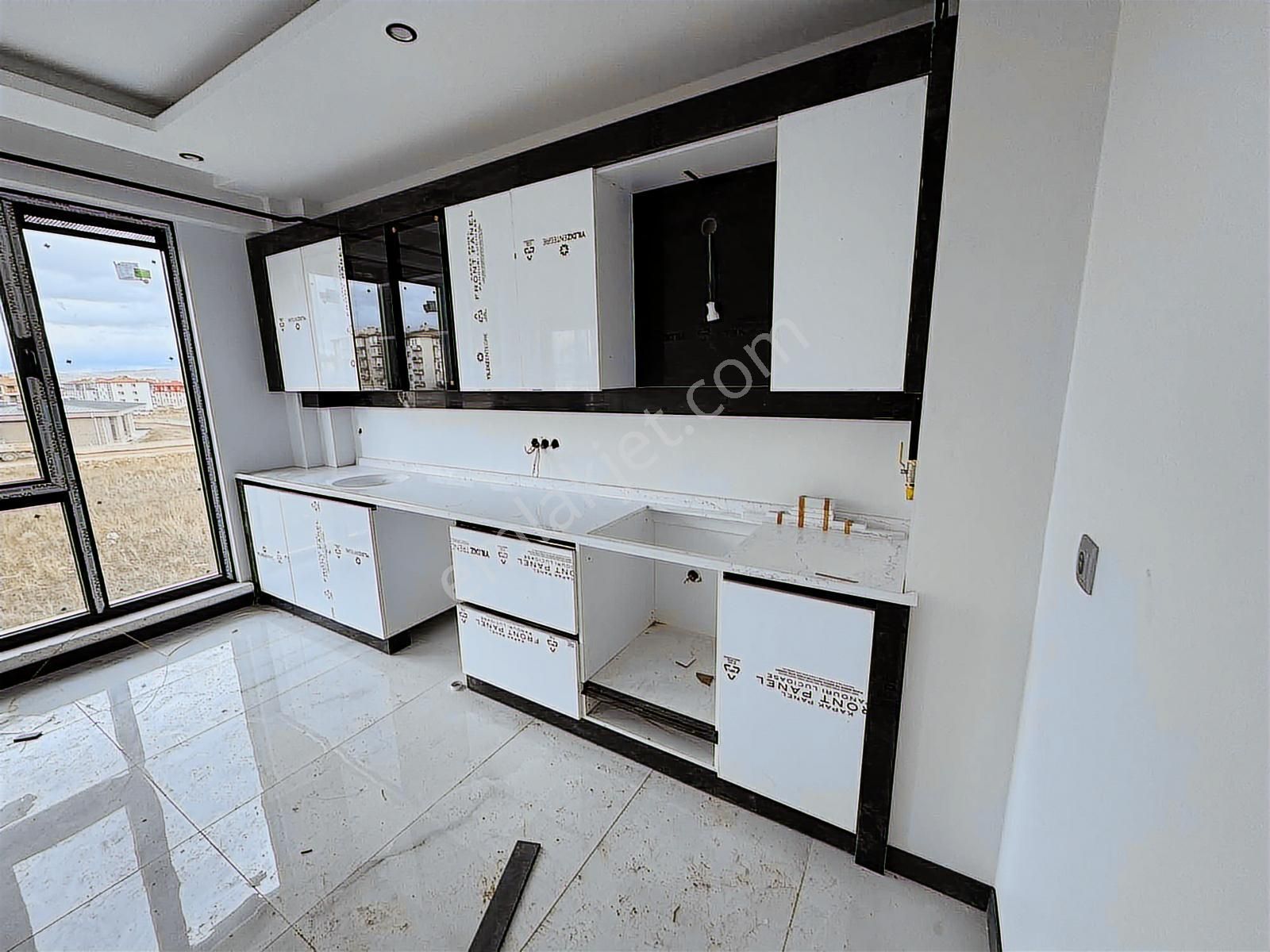 Sağlam Emlaktan Fatihte Satılık Lüks 3+1 Asansörlü Daireler - Görsel 8