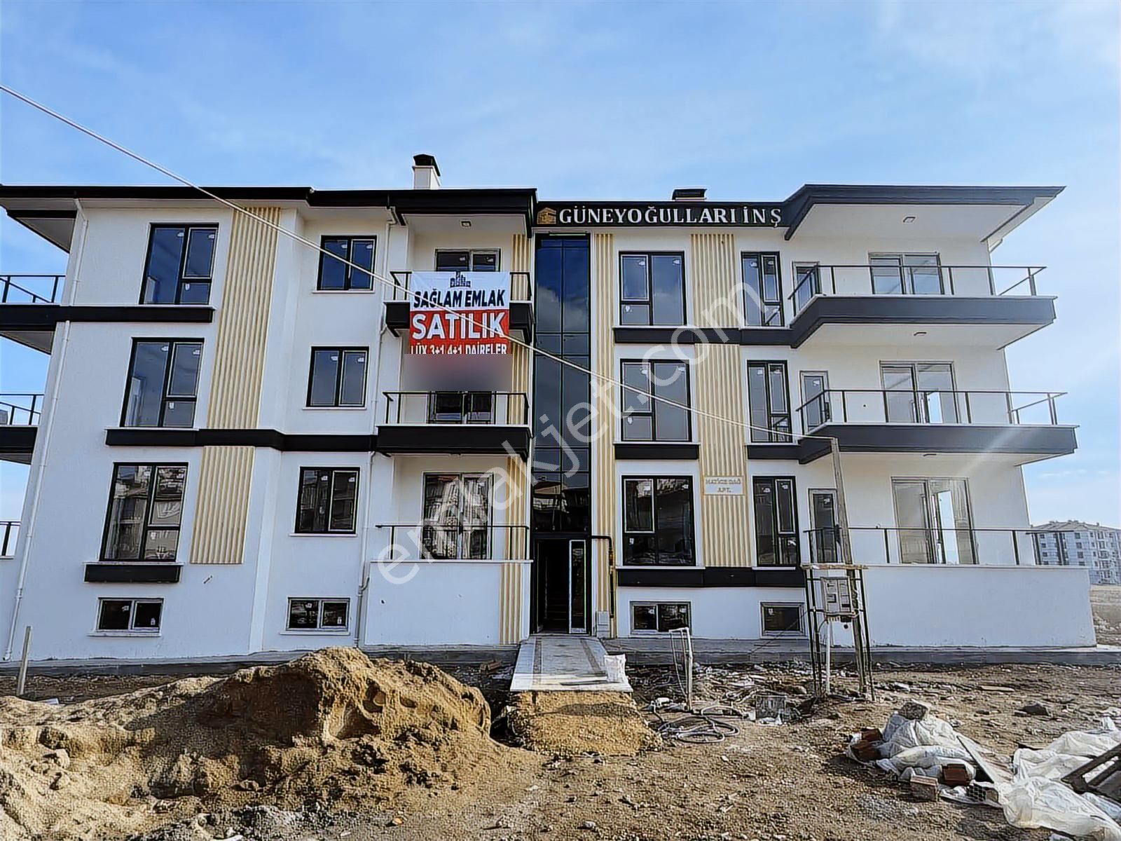 Sağlam Emlaktan Fatihte Satılık Lüks 3+1 Asansörlü Daireler - Görsel 11