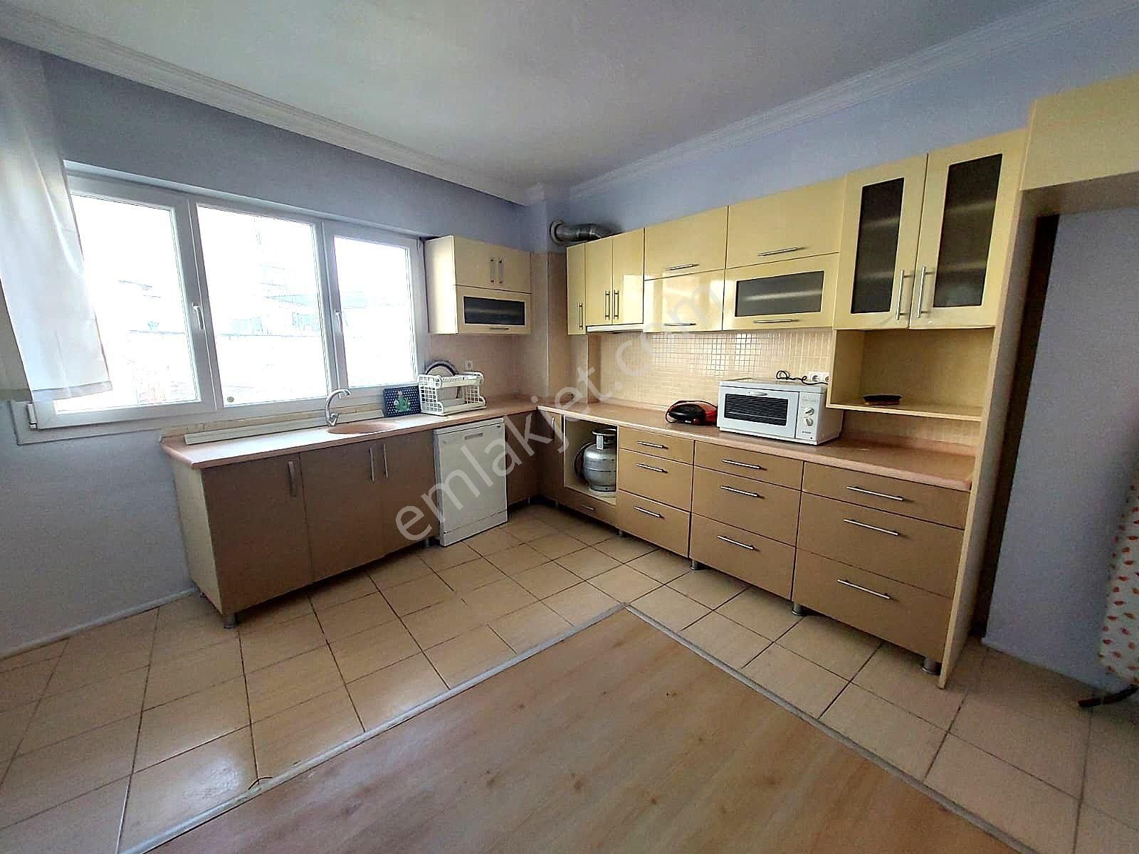 Kuşadası Limana 3 Dk Arakat Bakımlı 2+1 Satılık Daire - Görsel 8