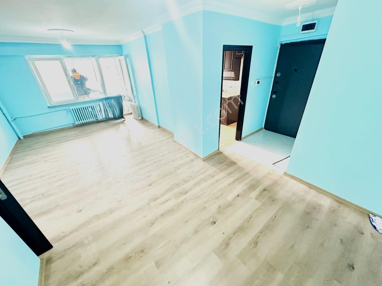 Turyap'tan Minibüs Caddesine Yakın Konumda Arakat Balkonlu 3+1 - Görsel 15