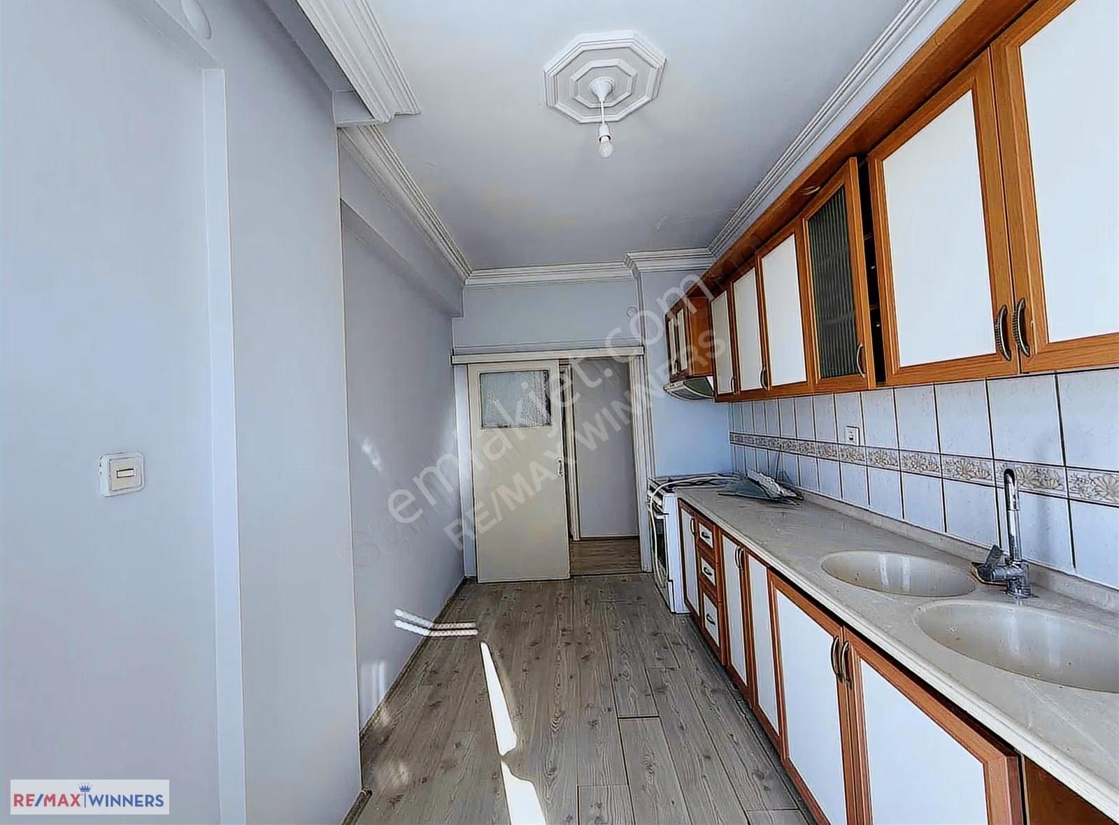 Kiralık Ayrı Mutfaklı Geniş 3+1 Daire Soğuksu Asansörsüz - Görsel 12