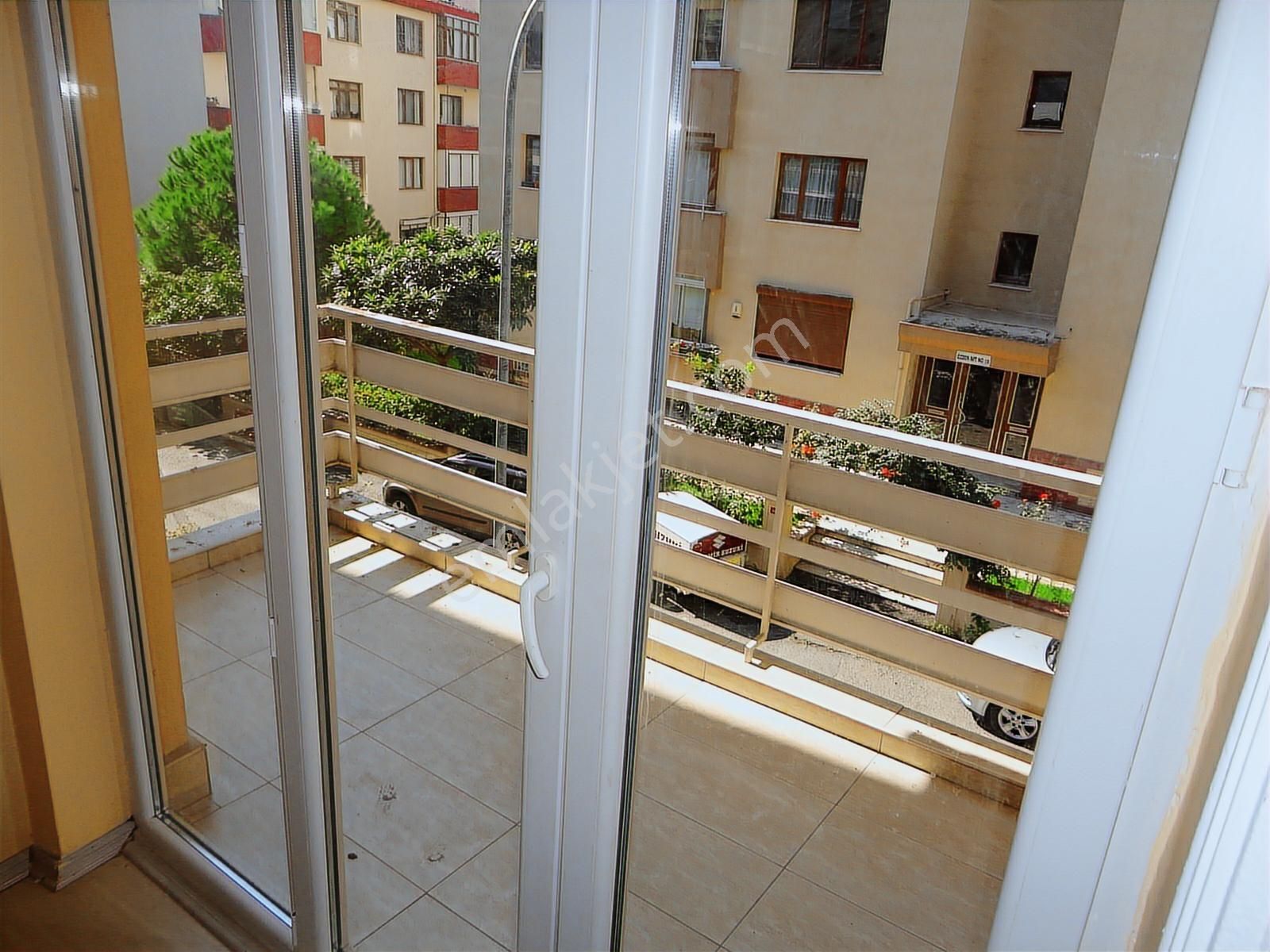 Adatepe Sahilde Süreyyaplajı Marmaray Durağına Yakın Güney 2+1 - Görsel 9