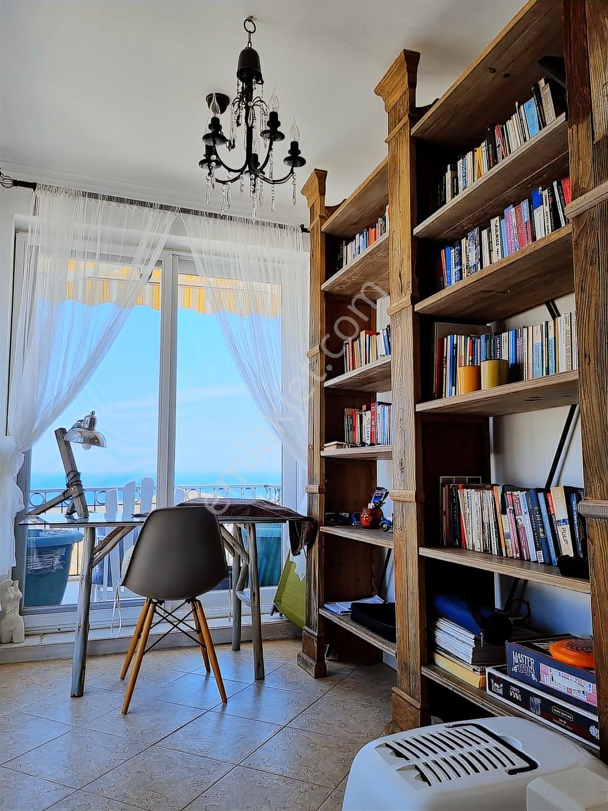 Bodrum Bankev`de Modern Dokunuşla Yenilenmiş 2+1 Çift Banyolu - Görsel 25