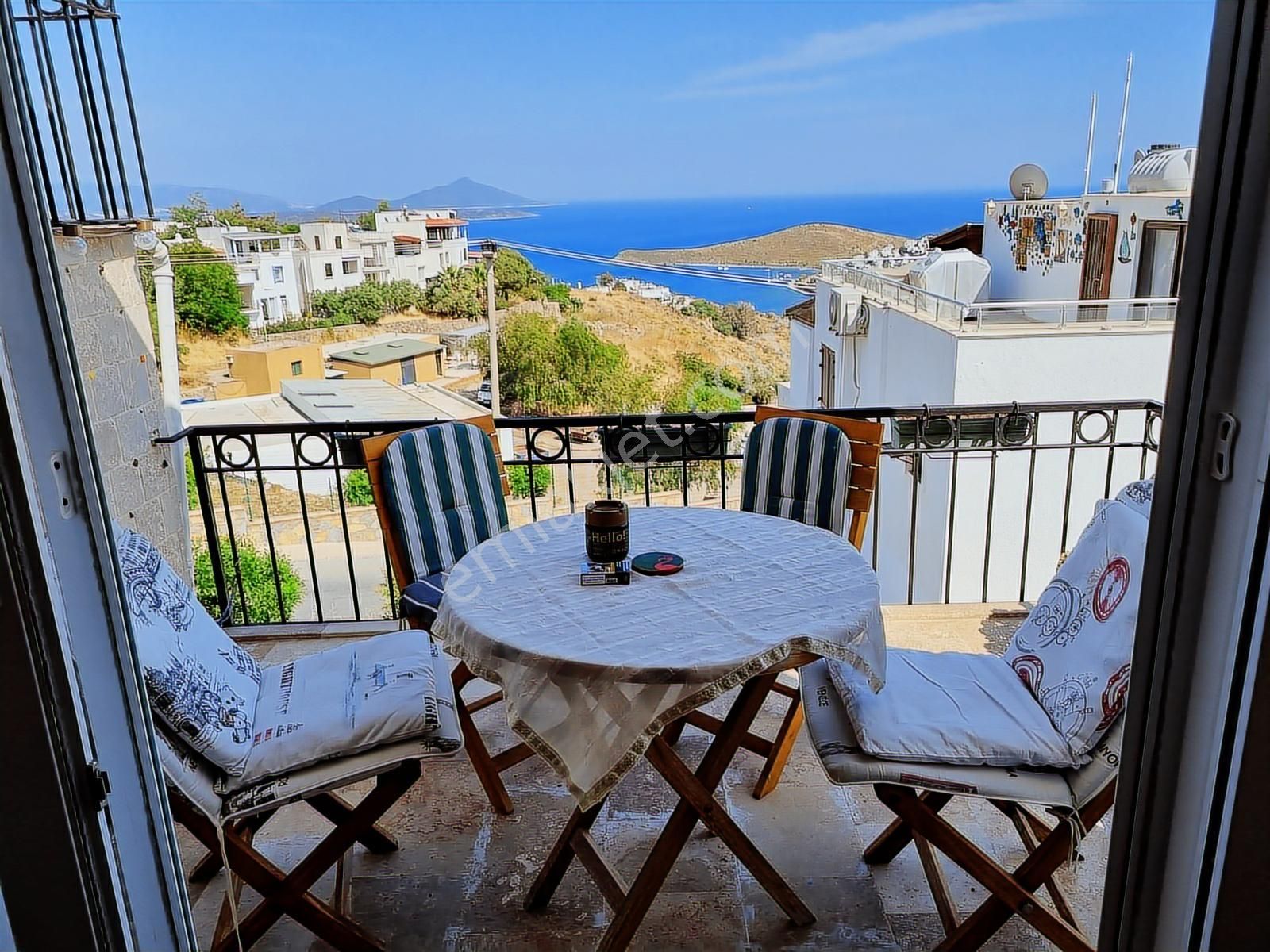 Bodrum Bankev`de Modern Dokunuşla Yenilenmiş 2+1 Çift Banyolu