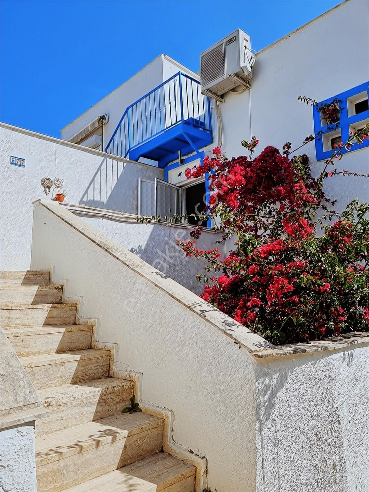 Bodrum Bankev`de Modern Dokunuşla Yenilenmiş 2+1 Çift Banyolu - Görsel 2