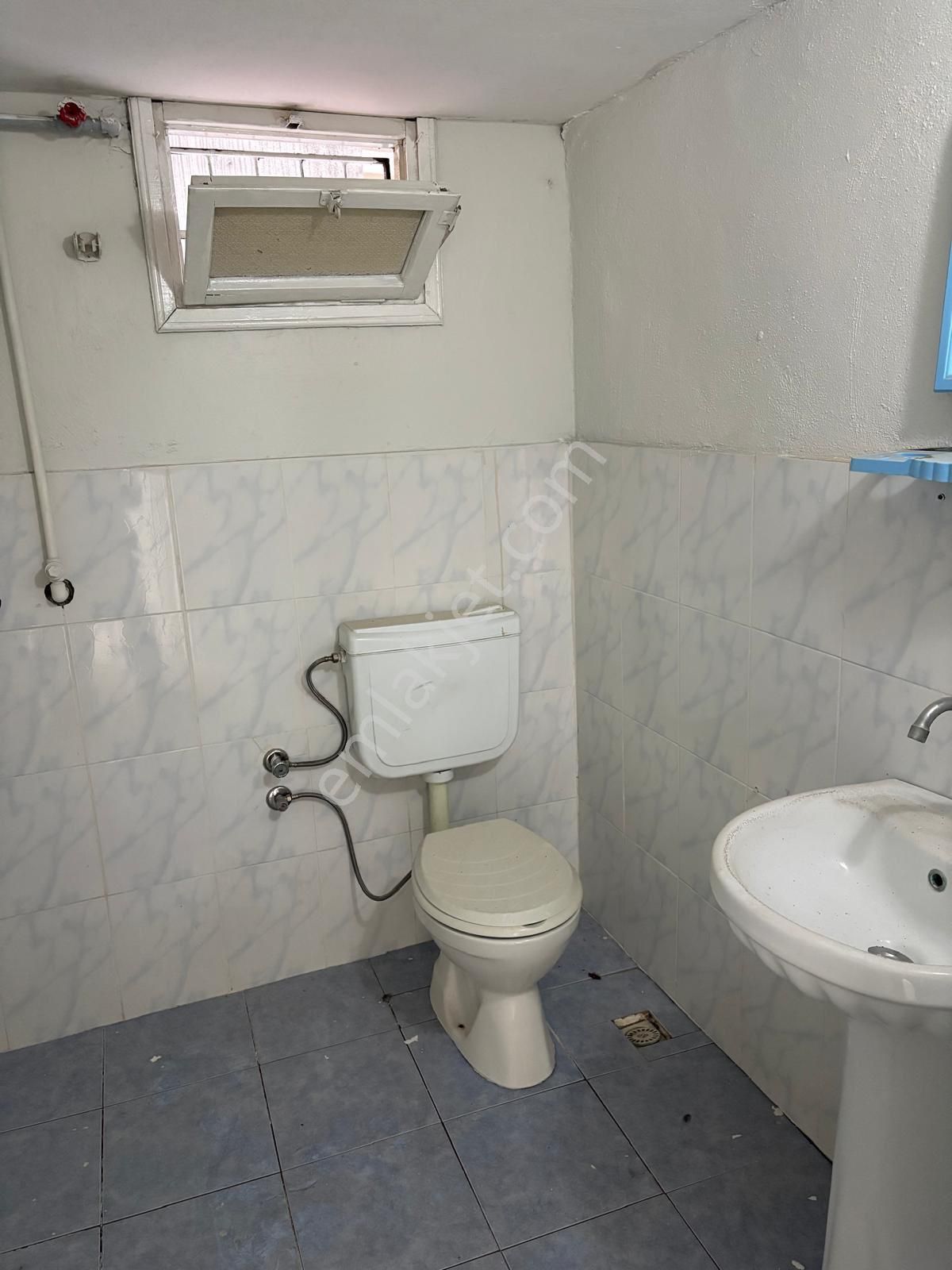 Demetevler De 2+1 Uygun Fiyata Zemin Kat Kiralık Müstakil Ev - Görsel 16