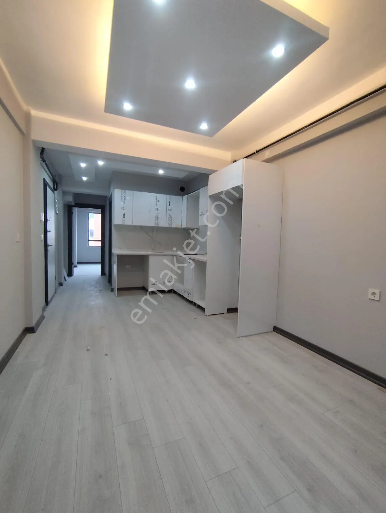 Özgür Gayrimenkul'den Büyükdere Mh.'de Satılık 1+1 Daire