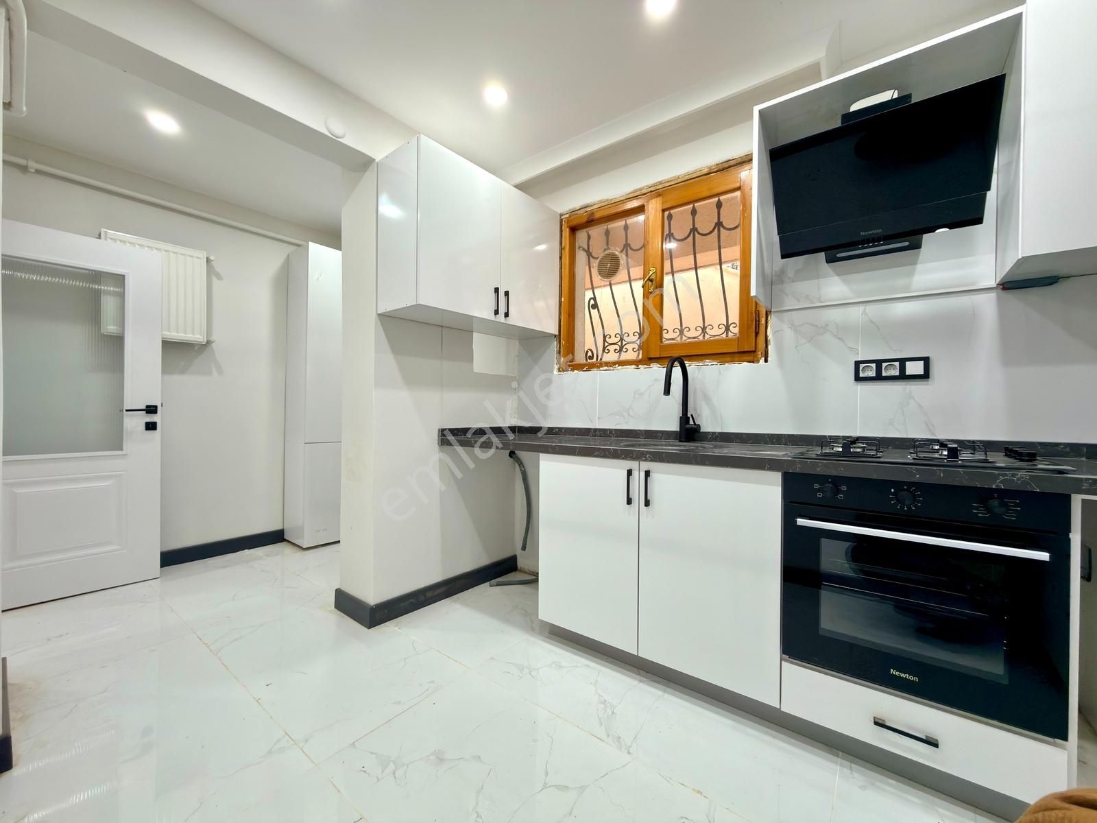 █ Konfor █ Altıntepede Ön Cephe Ayrı Mutfaklı Bahçe Peyzajlı 3+1 - Görsel 13