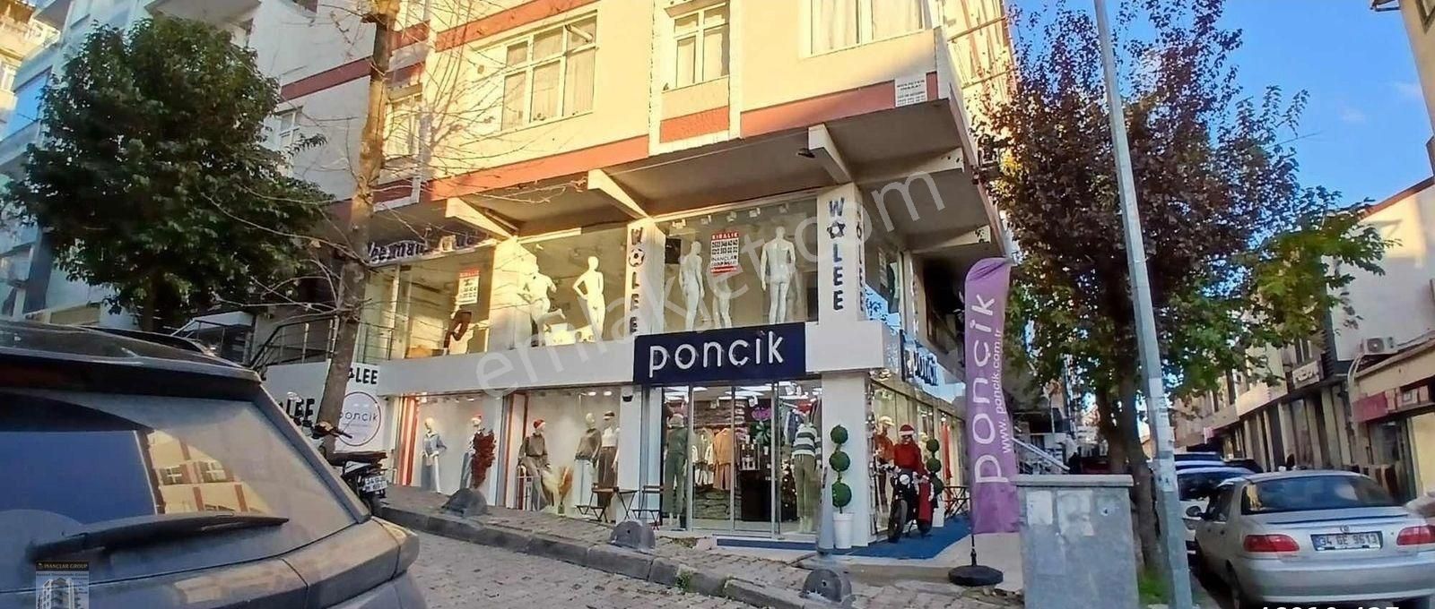 Güngören Tekstil Merkezin İçinde Dört Yola Cephe Geniş Vitirin